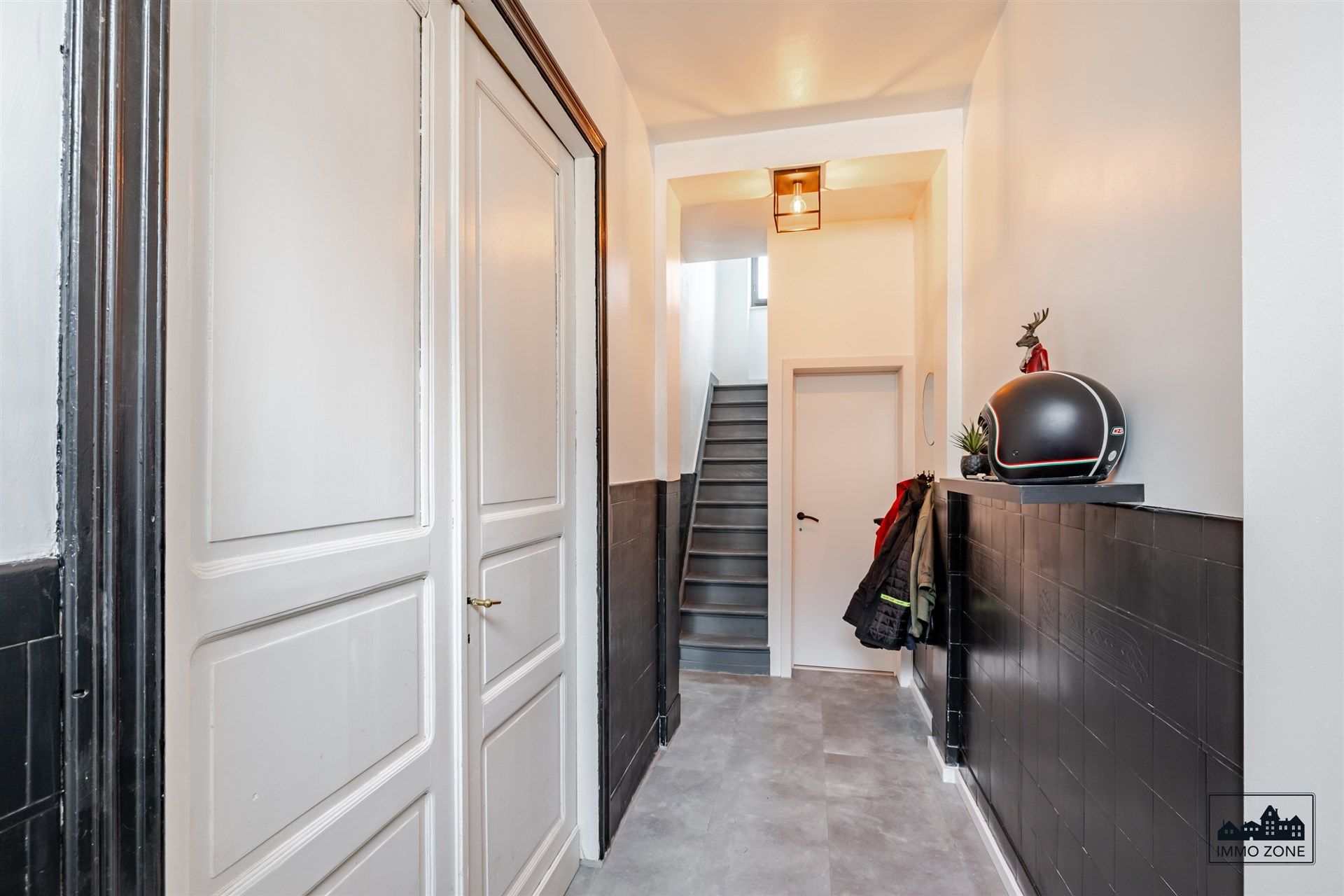 Instapklare, aangename rijwoning op centrale locatie! foto 2