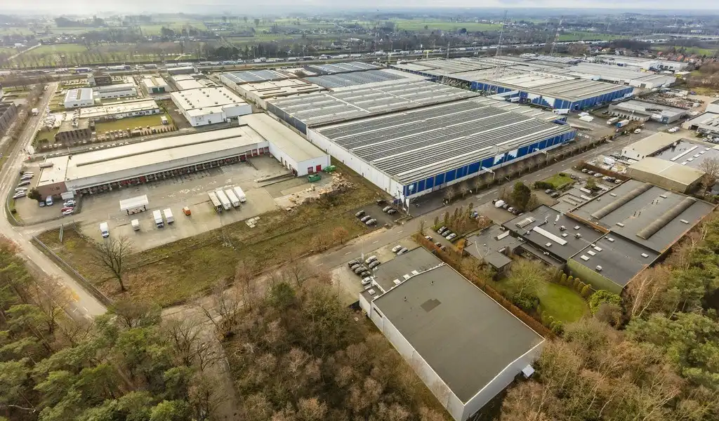 Loods met rolbrug te huur vlakbij afrit E17 te Sint-Niklaas foto 10