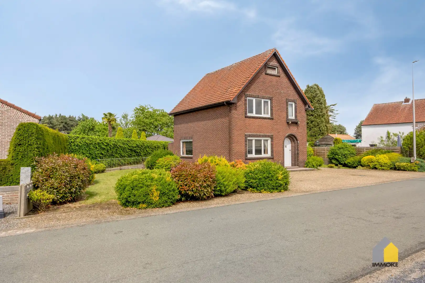 Te renoveren woning met 3 slpks op een perceel van 6 a 44 ca. foto 35