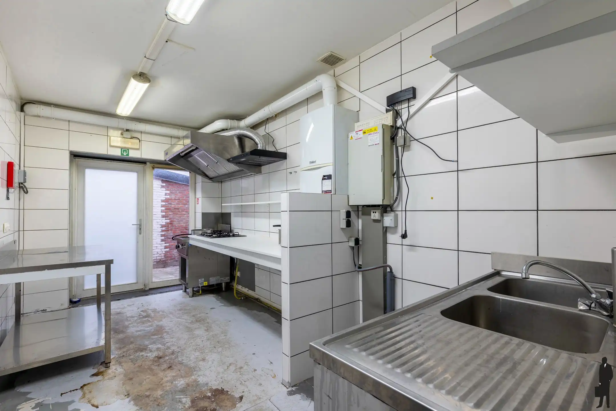 Kantoor/handelsruimte in het hartje van Hoogstraten foto 9