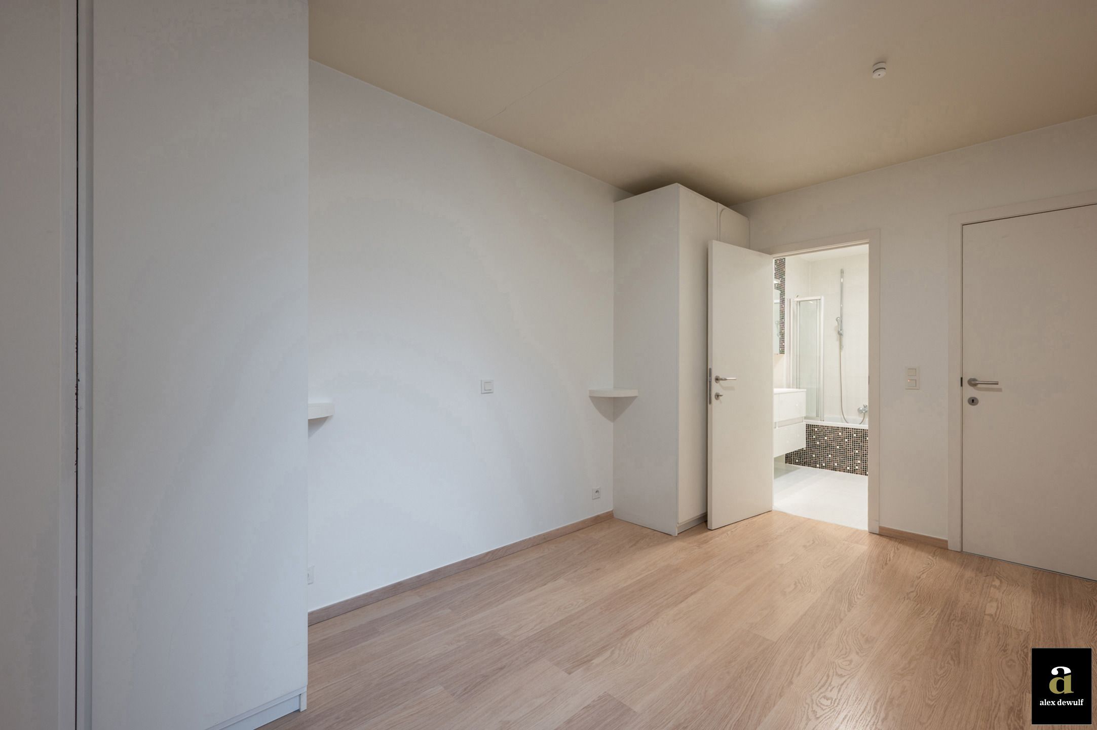 Ruim 2-slaapkamerappartement met westgericht terras op de Lippenslaan foto 10