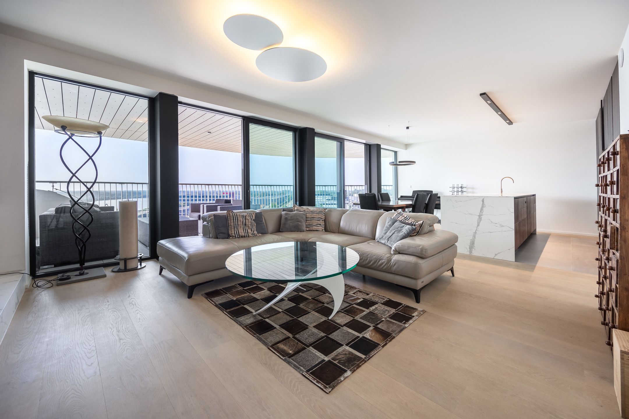 Luxe appartement met  groot terras en fenomenaal uitzicht foto 8