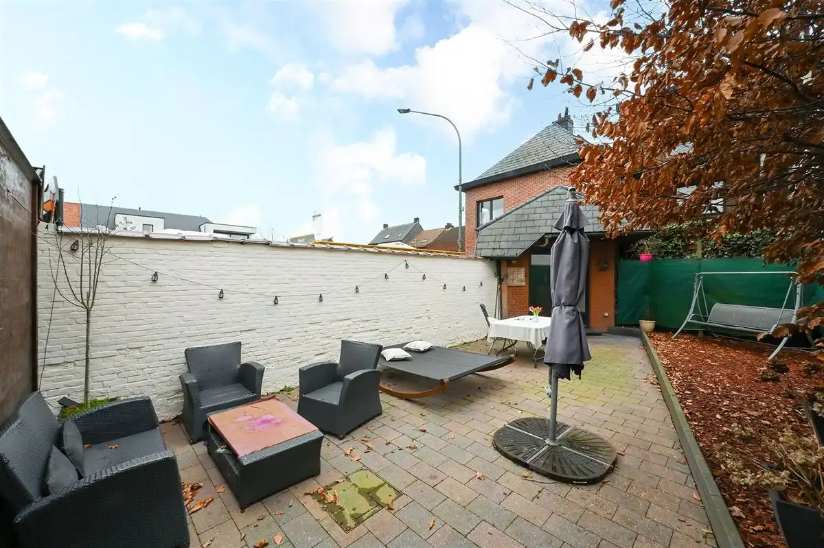 Triplex met 4 slaapkamers en garage foto 15