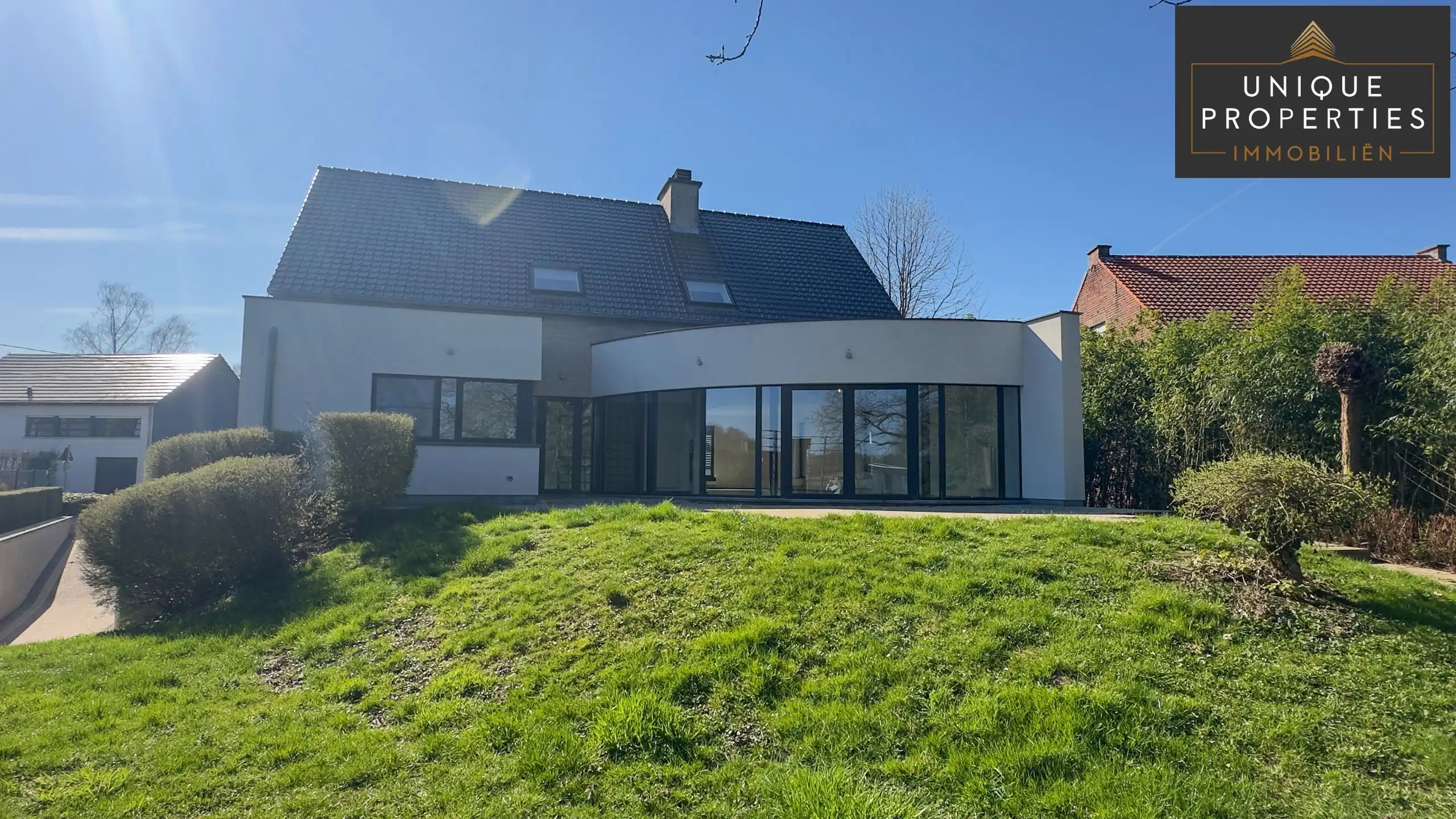 Villa te koop foto 34