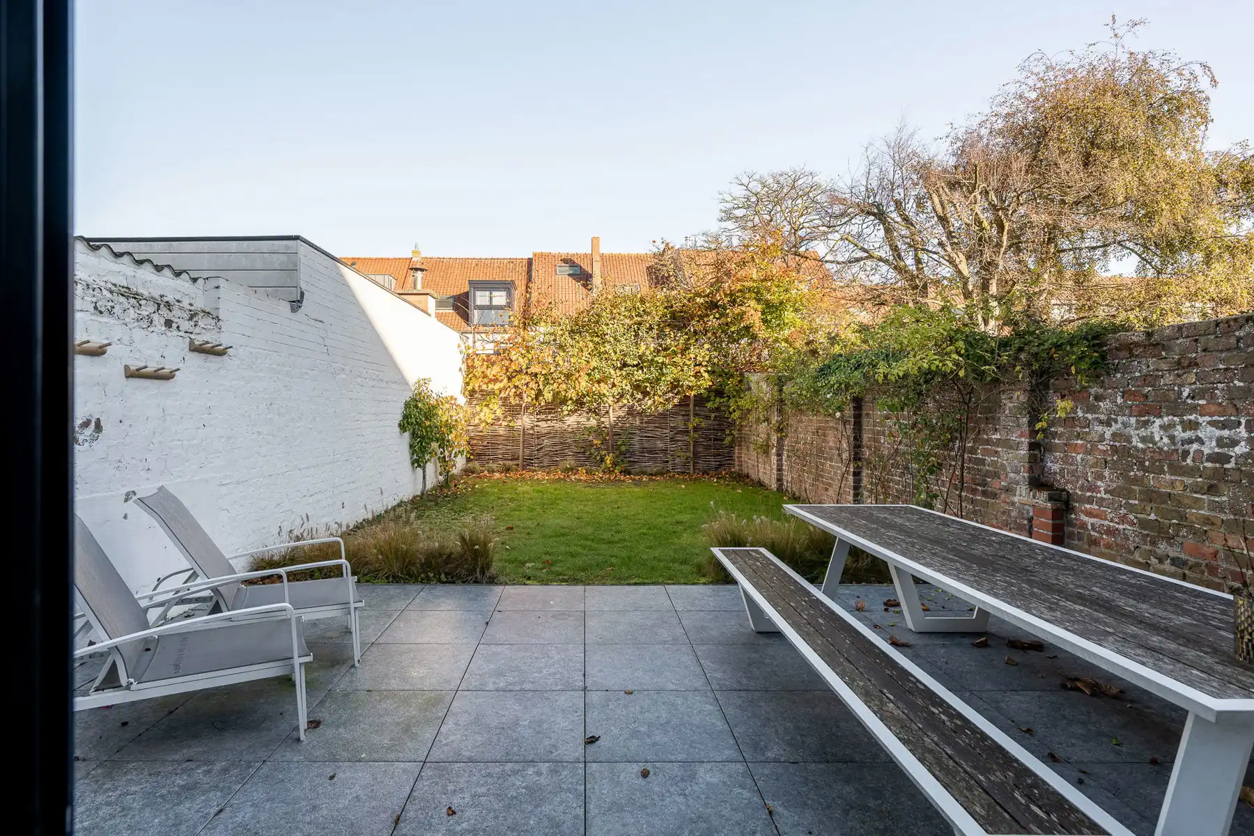Instapklare, gemeubelde rijwoning met 5 slaapkamers en tuin – hartje Oud-Knokke foto 18
