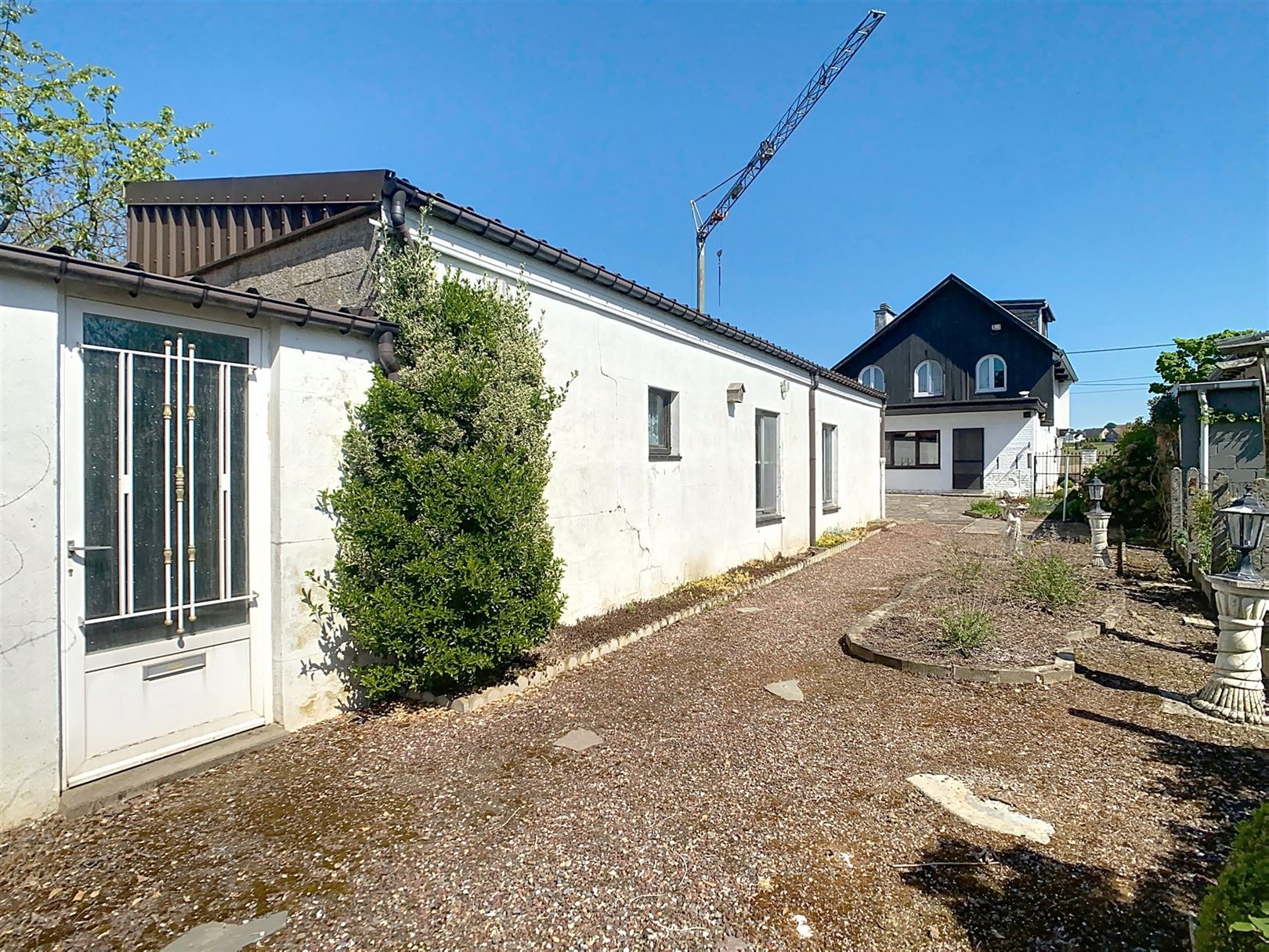 Ruime woning, 3 slpks, bijgebouwen, garage, tuin, 6a 81ca foto 4