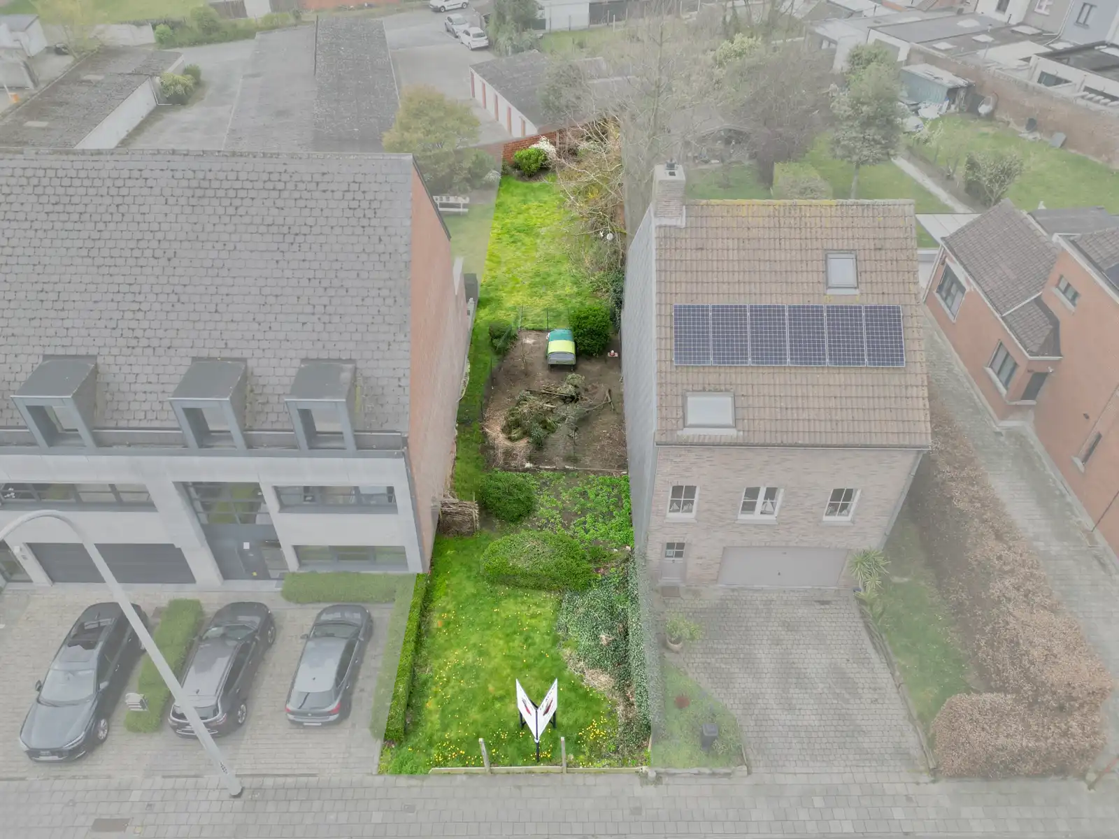 Centraal gelegen bouwgrond voor een ruime GB! foto 2