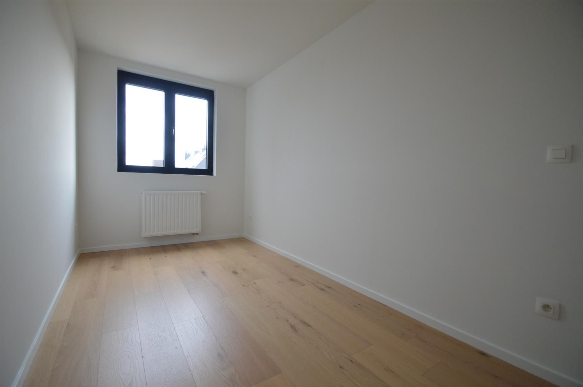  Stijlvol luxueus ingericht appartement met 2 slaapkamers en terras in hartje Hoeselt foto 20