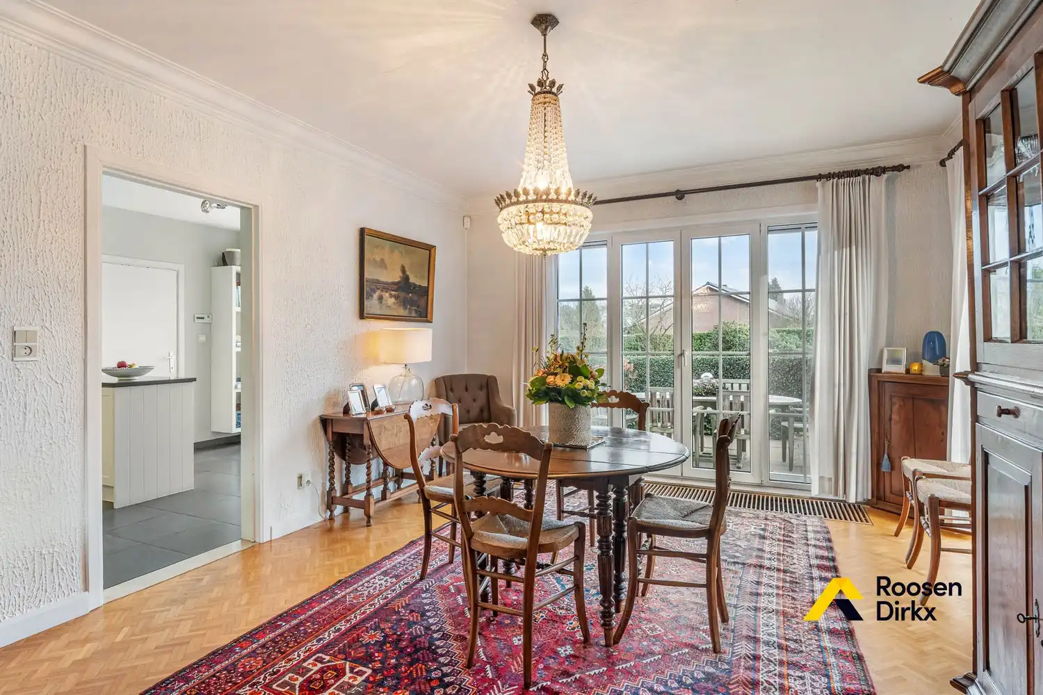 Charmante gelijkvloerse woning met 4 slaapkamers op perceel 1.282m² foto 7