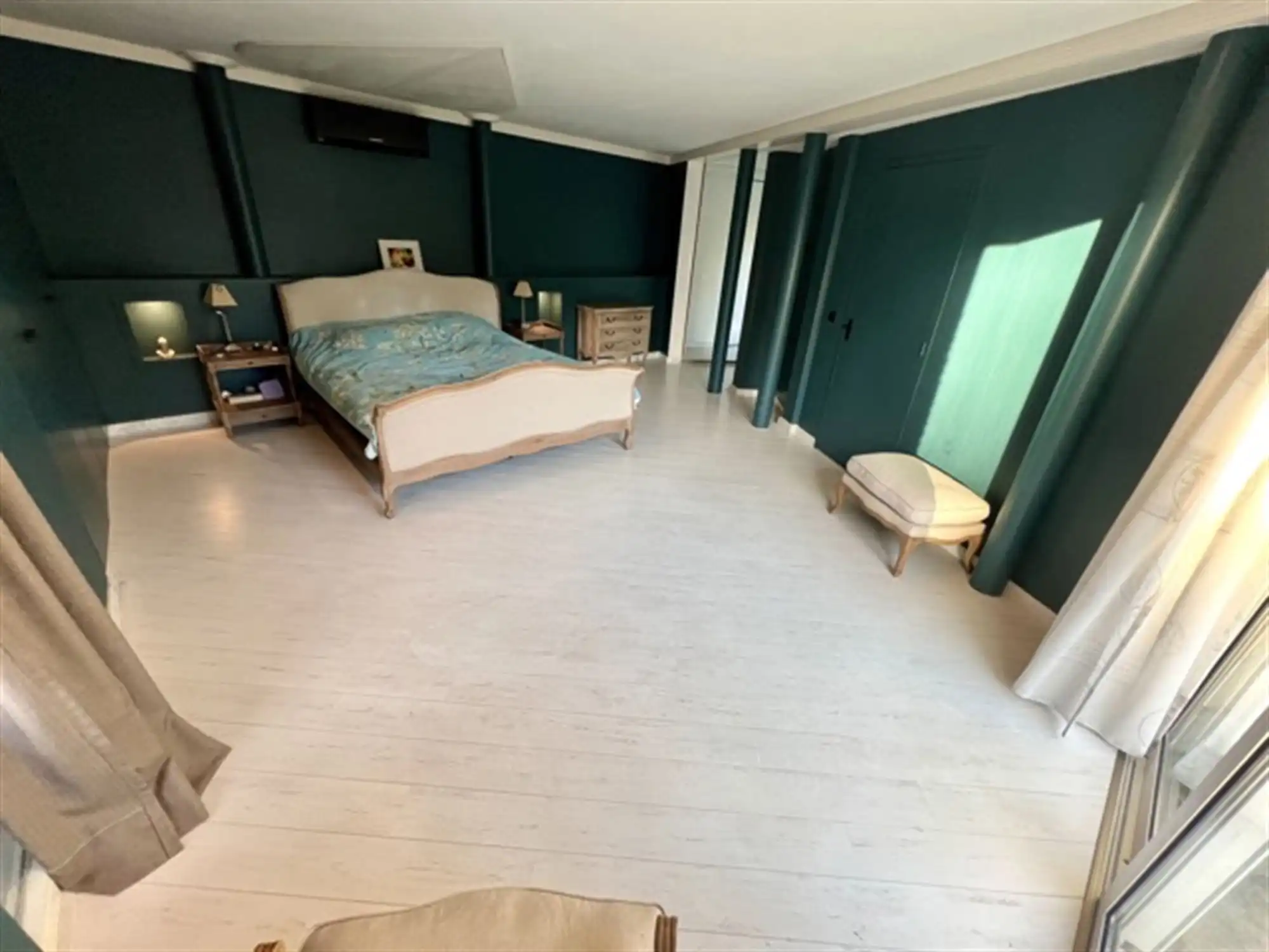 Statig landgoed met binnenzwembad op toplocatie foto 45