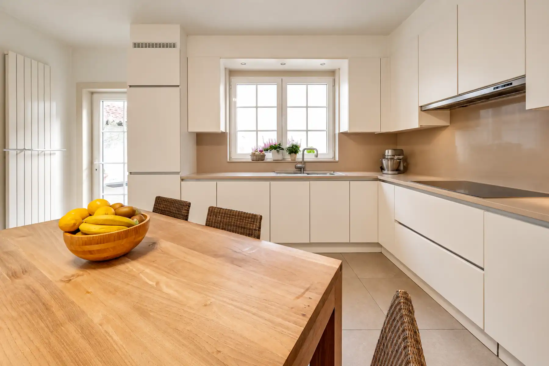 Herenwoning met handelsruimte & bijgebouw in centrum Lokeren foto 6