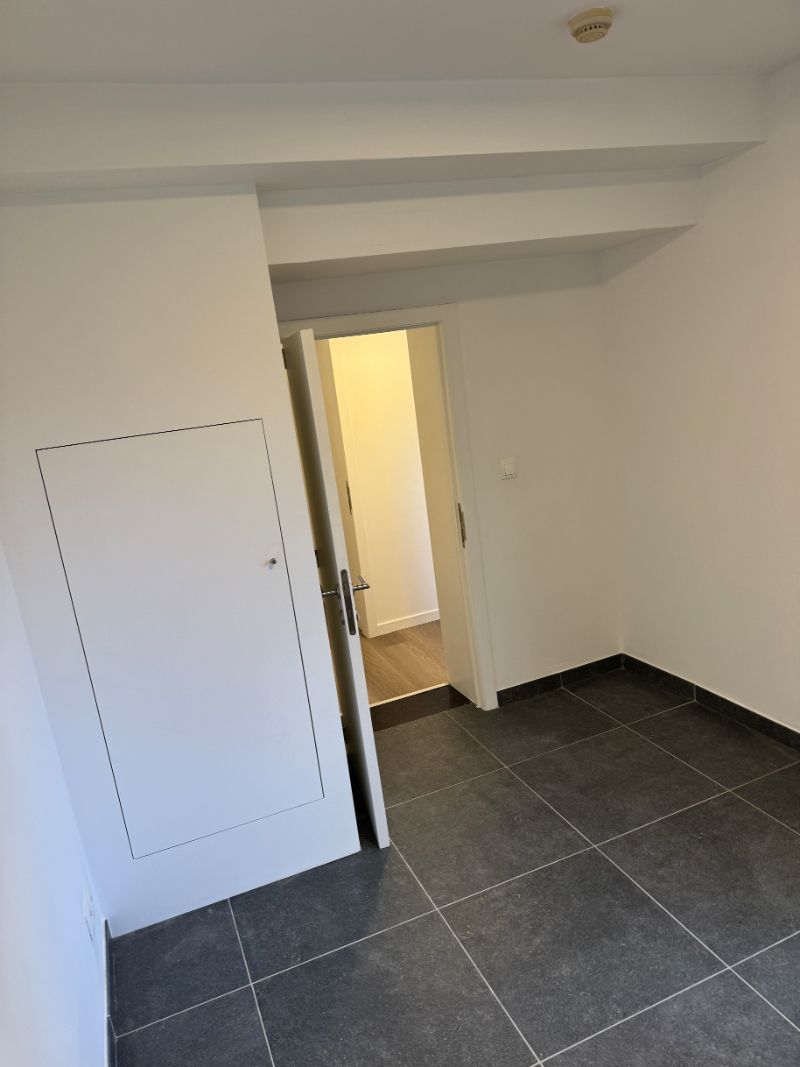 Volledig gerenoveerd  1-slaapkamerappartment foto 17