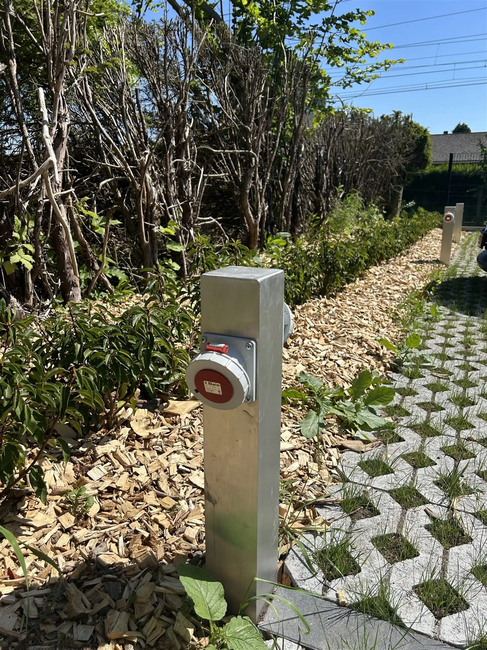 Afgesloten staanplaatsen met mogelijkheid tot elektrisch laden foto 6