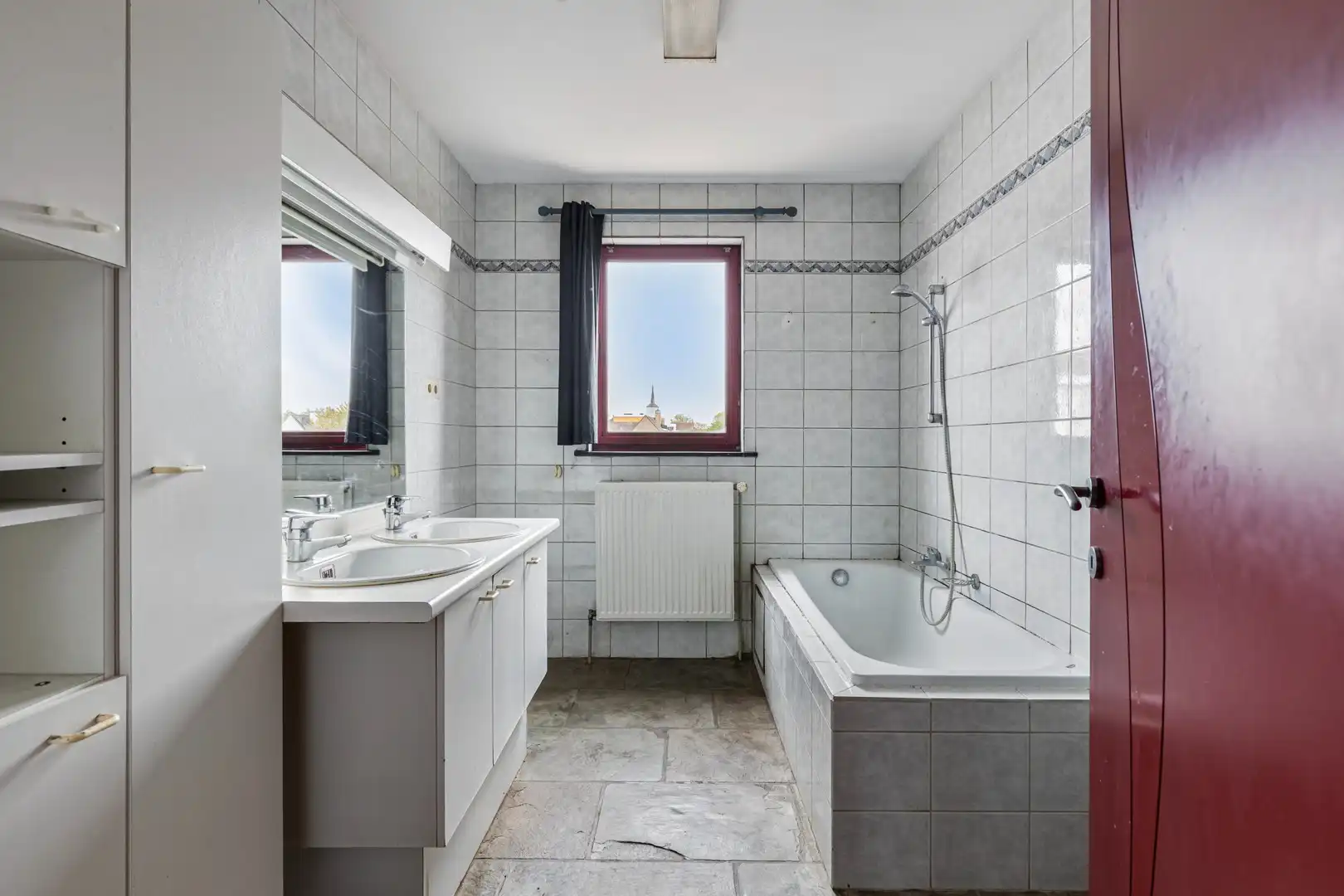 Kantoor met woonst te koop - zeer veel potentieel foto 17