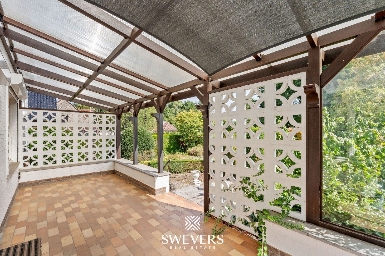 Ruime gezinswoning met 5 SLPK en veel potentieel in groene omgeving foto 25