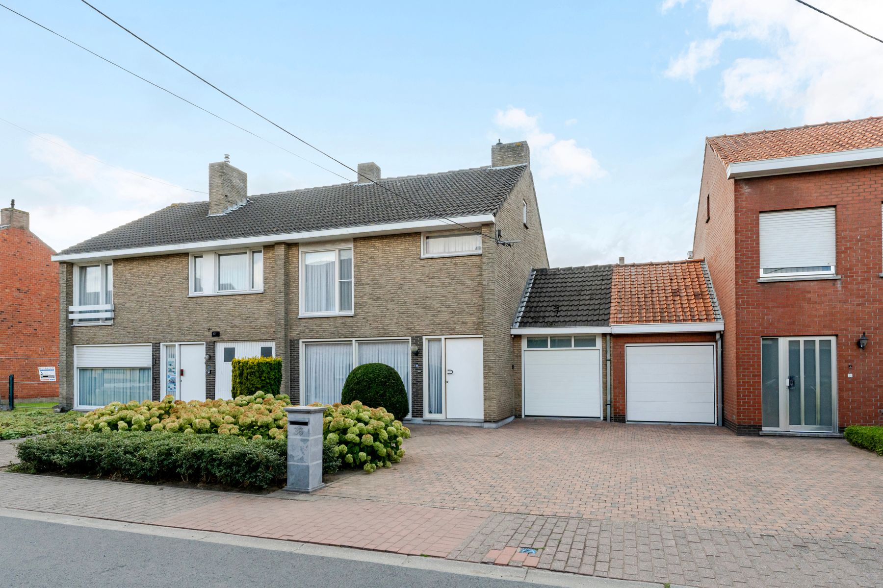 Huis te koop foto {{pictureIndex}}