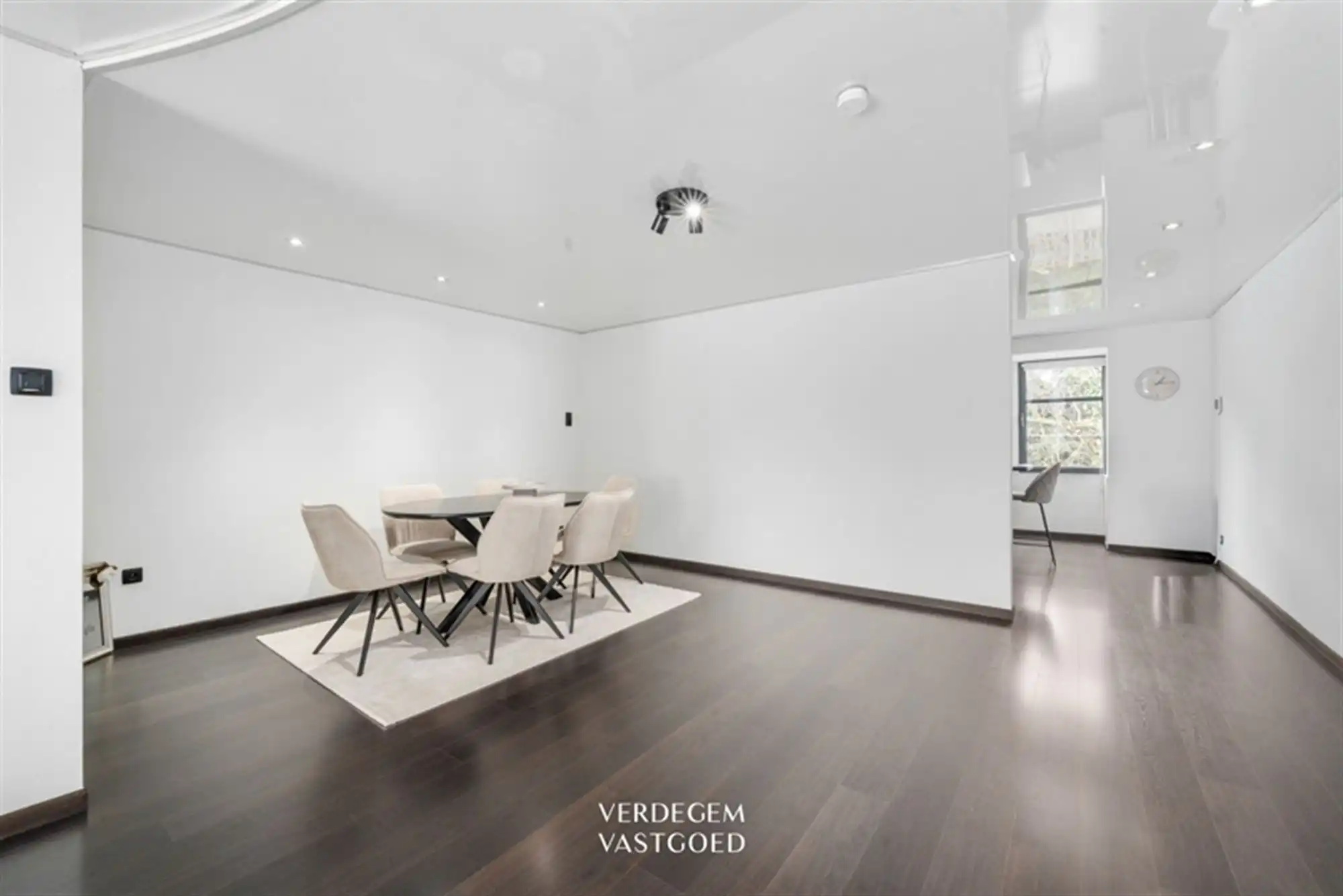 Handelsruimte of atelier met mooi woongedeelte in hartje Zelzate foto 8