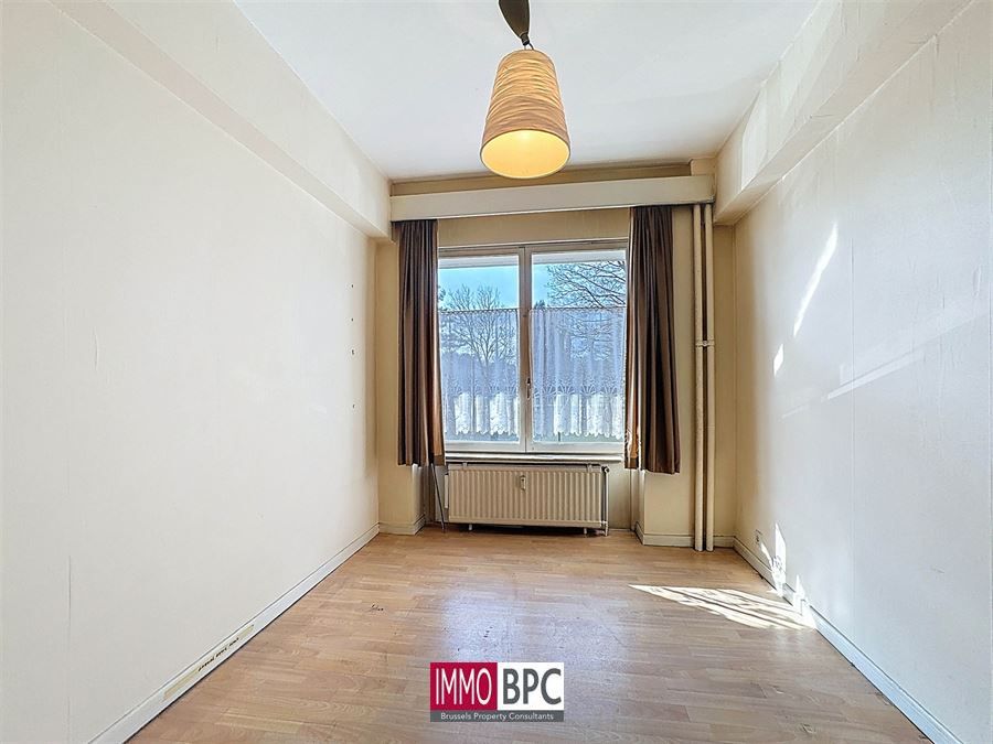 te renoveren appartement met groot terras! foto 8