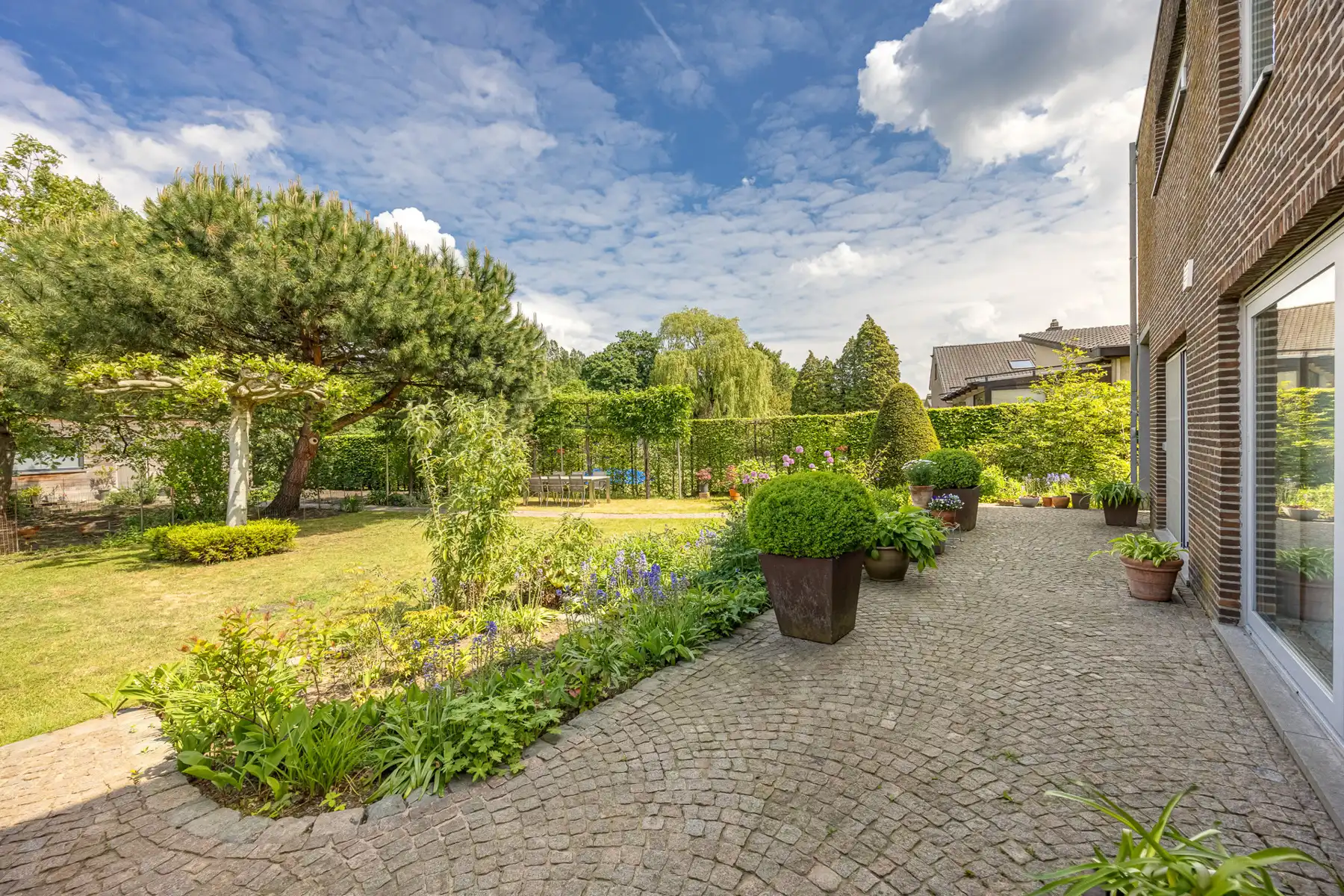 Degelijke en energiezuinige villa  op ca. 1000 m2 foto 32