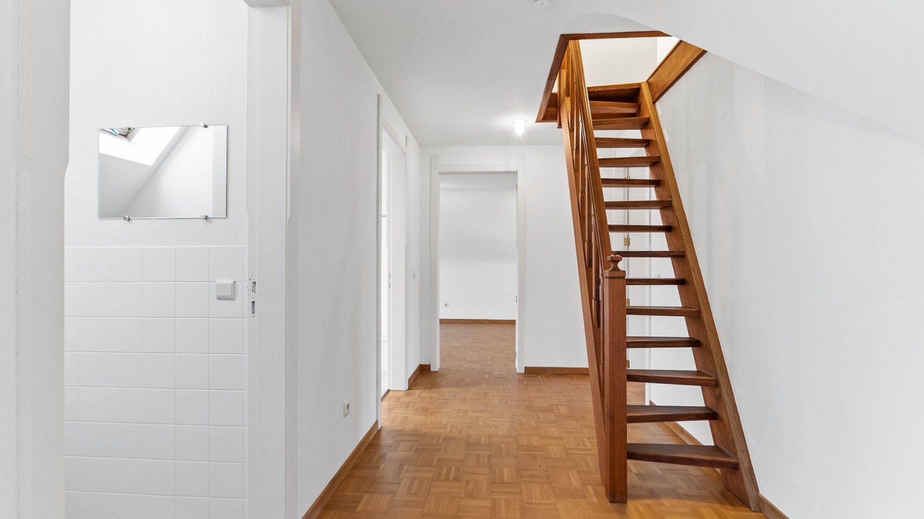 Zeer degelijk gebouwde woning met 3/5 slpks in een doodlopende straat in het centrum ! foto 30