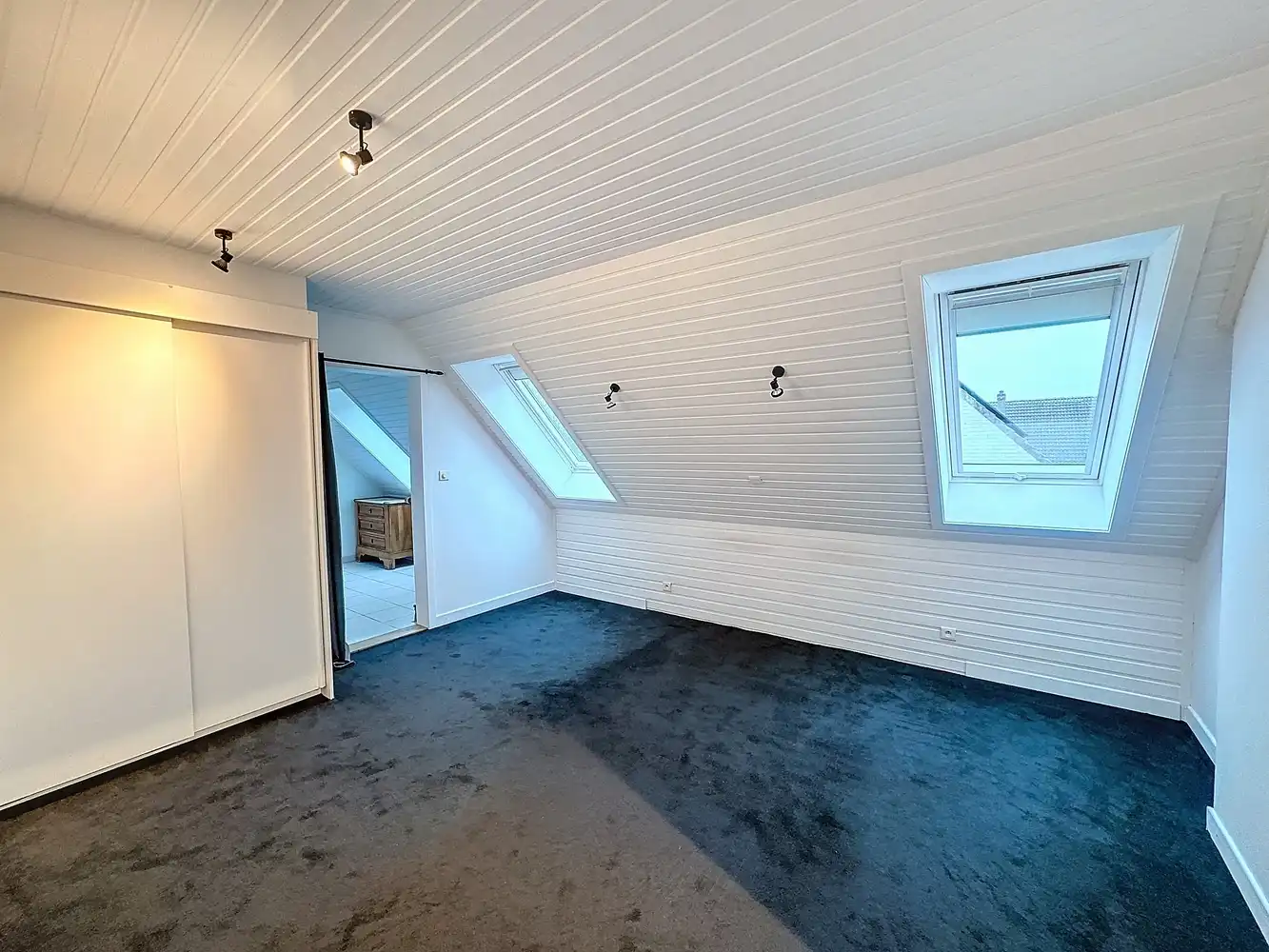 Ruime villa met zwembad op een rustige locatie foto 12