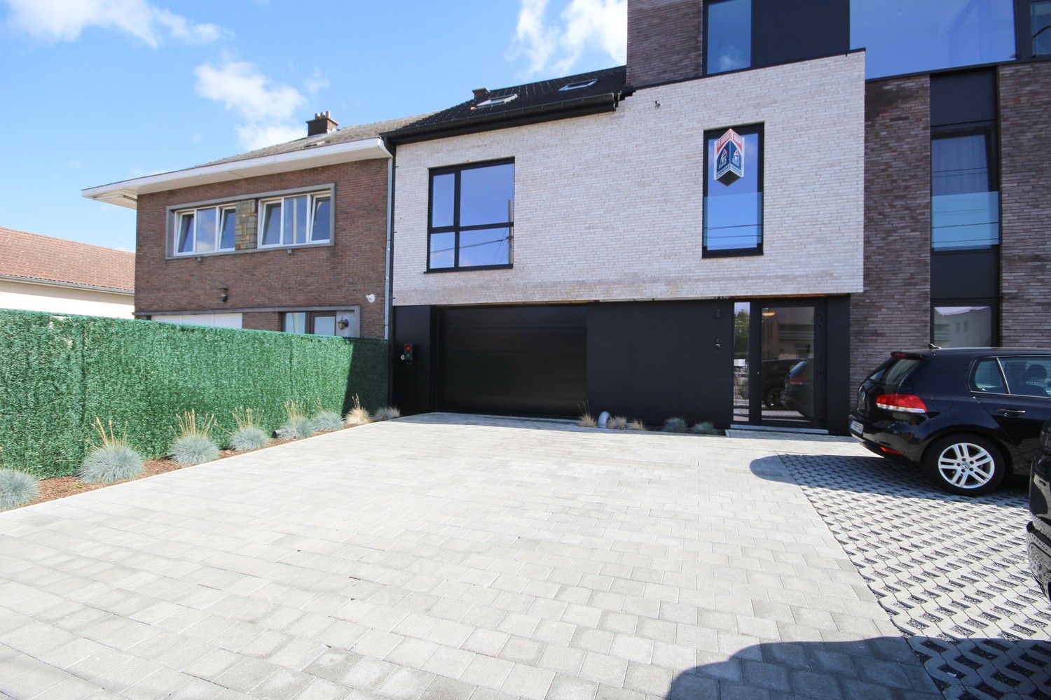 Instapklare nieuwbouw duplex te huur in Sint-Truiden! foto {{pictureIndex}}