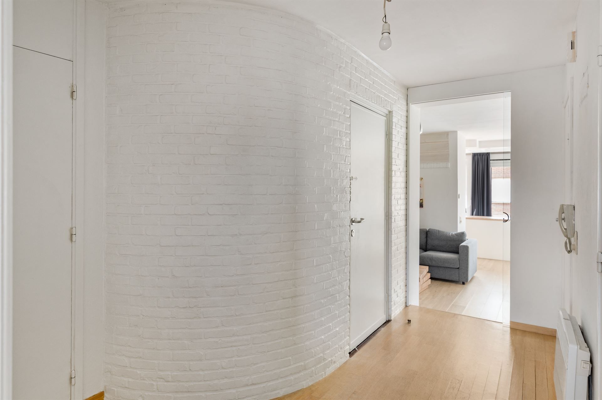 GOED GELEGEN APPARTEMENT IN EEN KLEINE RESIDENTIE VAN 3 APP foto 2