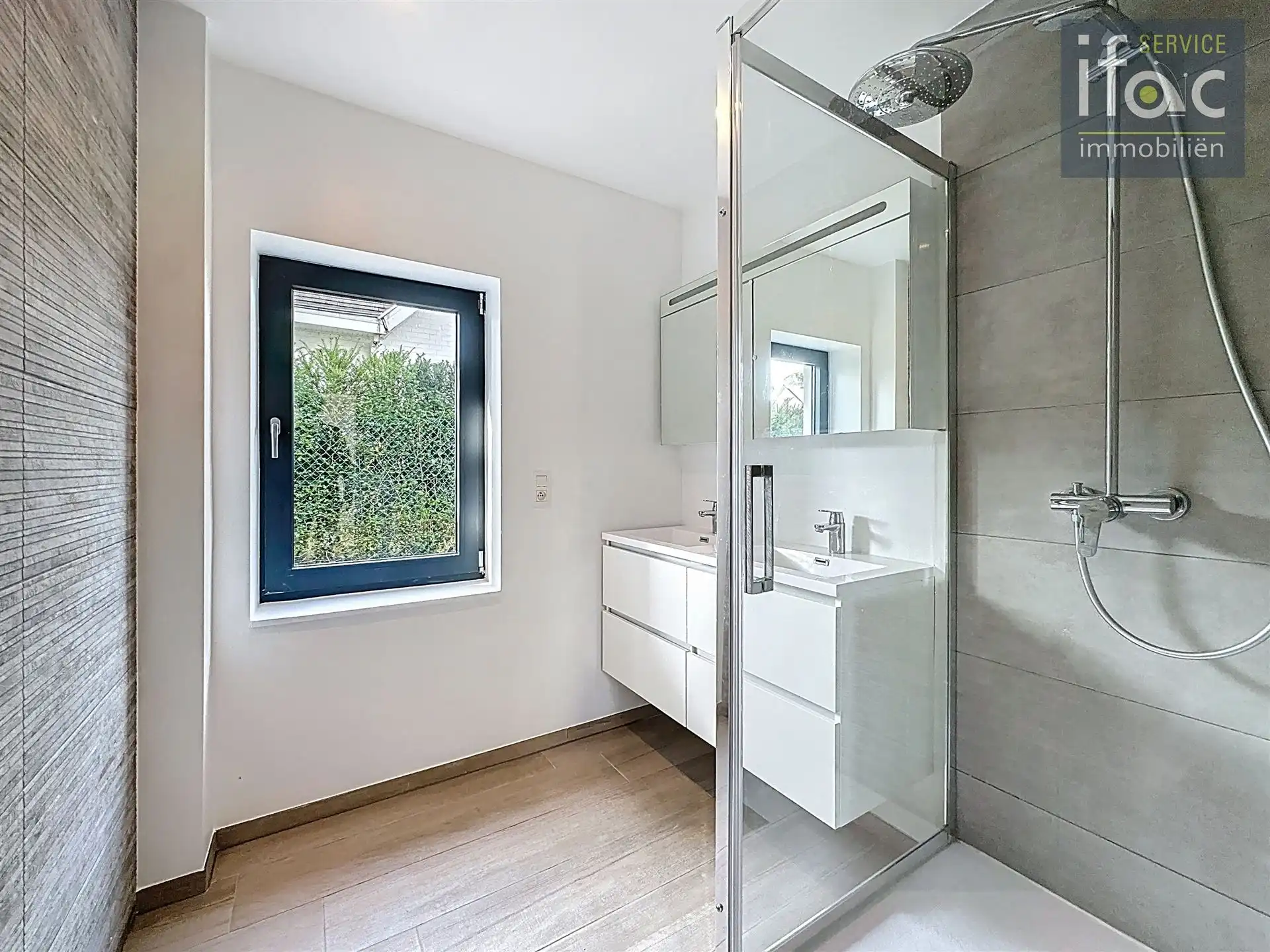 Moderne villa met 6 slaapkamers en zonnige tuin in wijk Arboretum foto 9