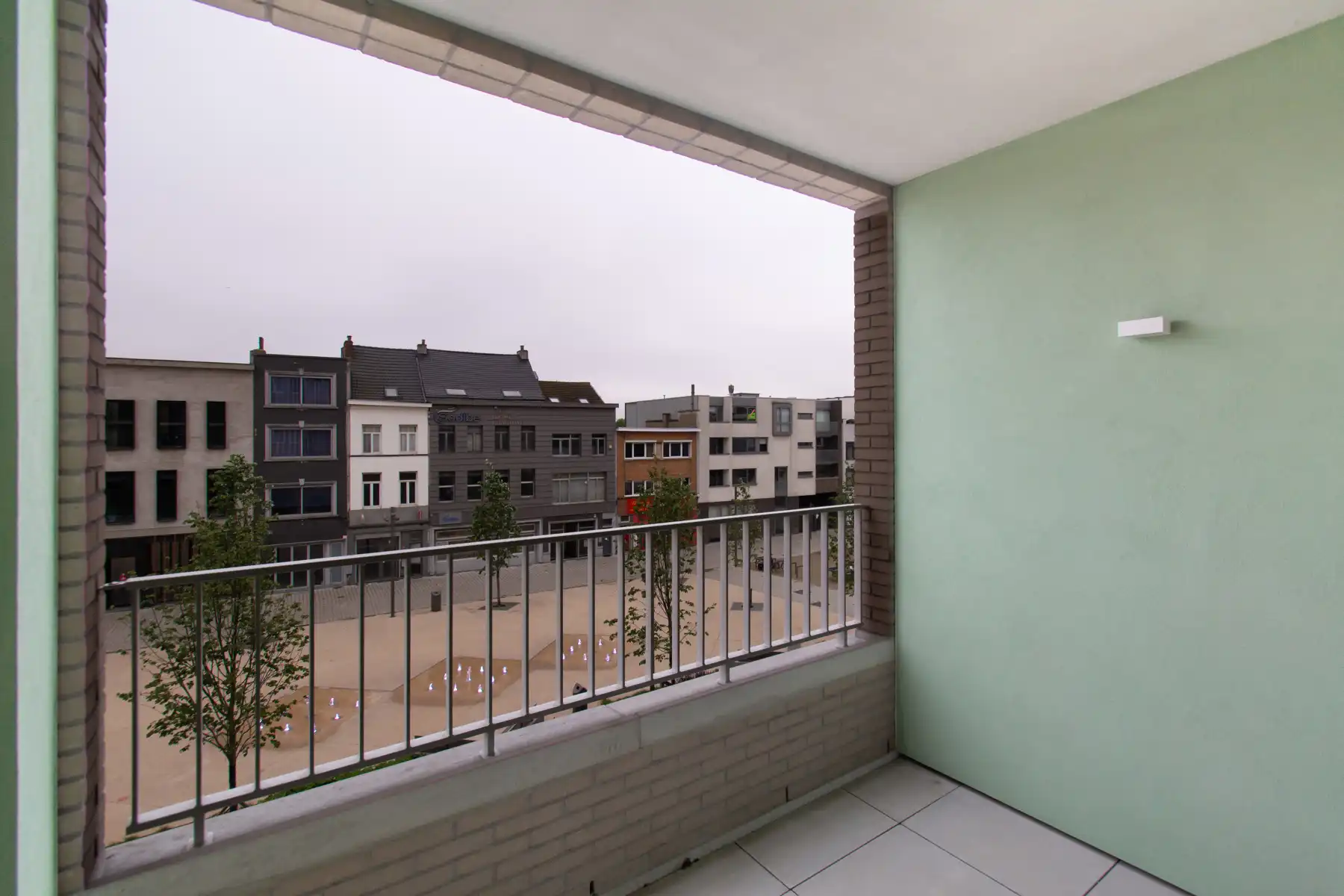 Prachtig instapklaar 2- kamer appartement met groot terras foto 7