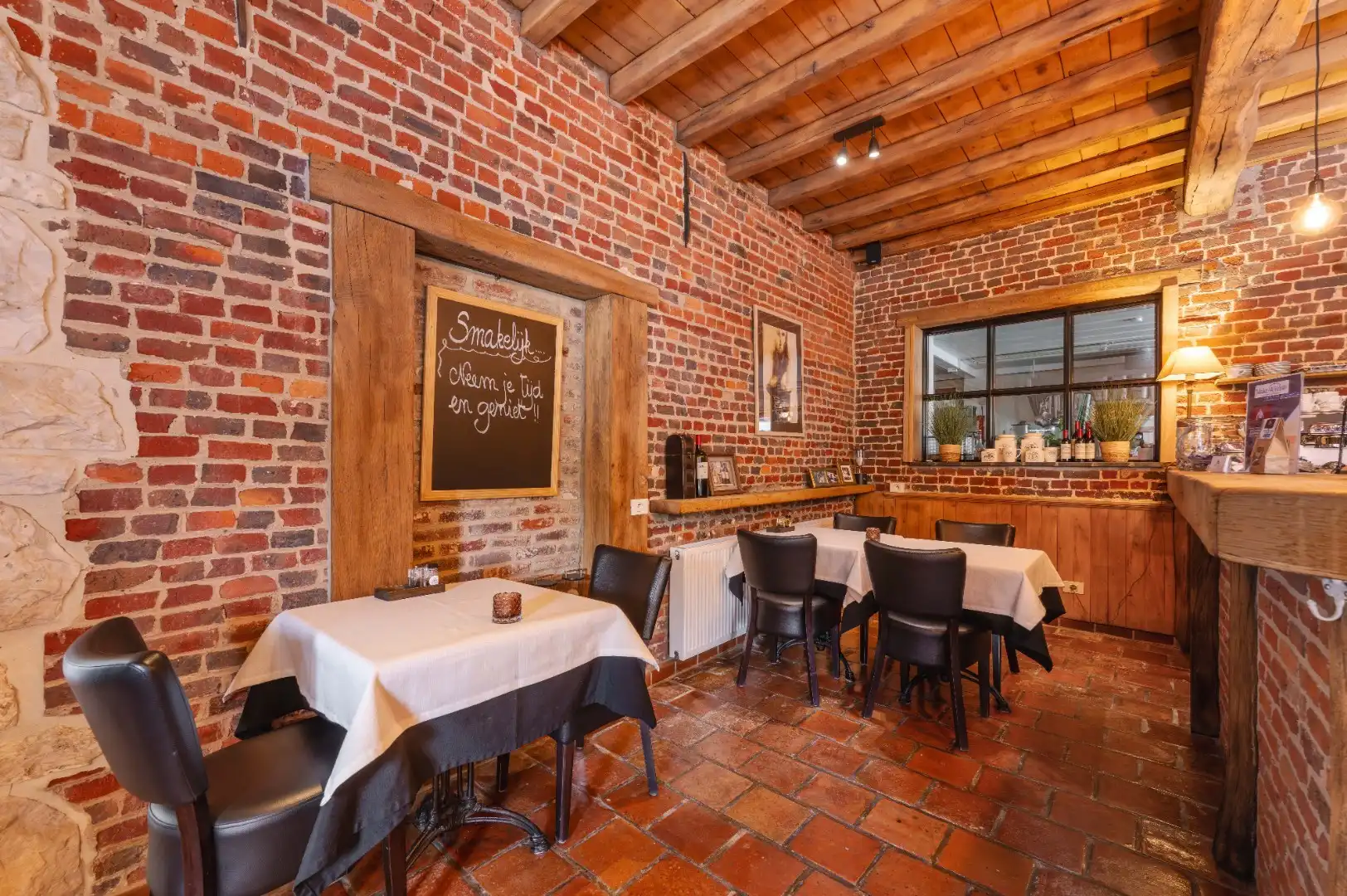 Charmant horecapand "De Couter" met feestzaal foto 9