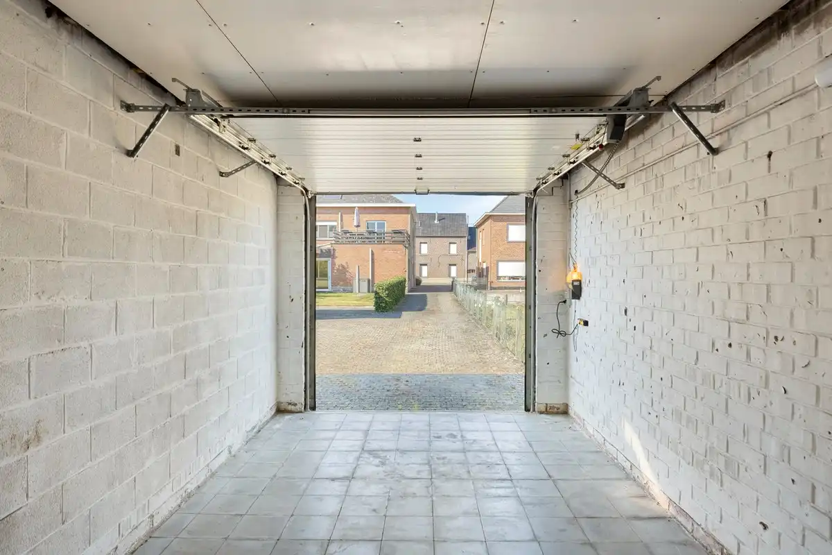 Gelijkvloers appartement met 2 slaapkamers, terras en tuin foto 25
