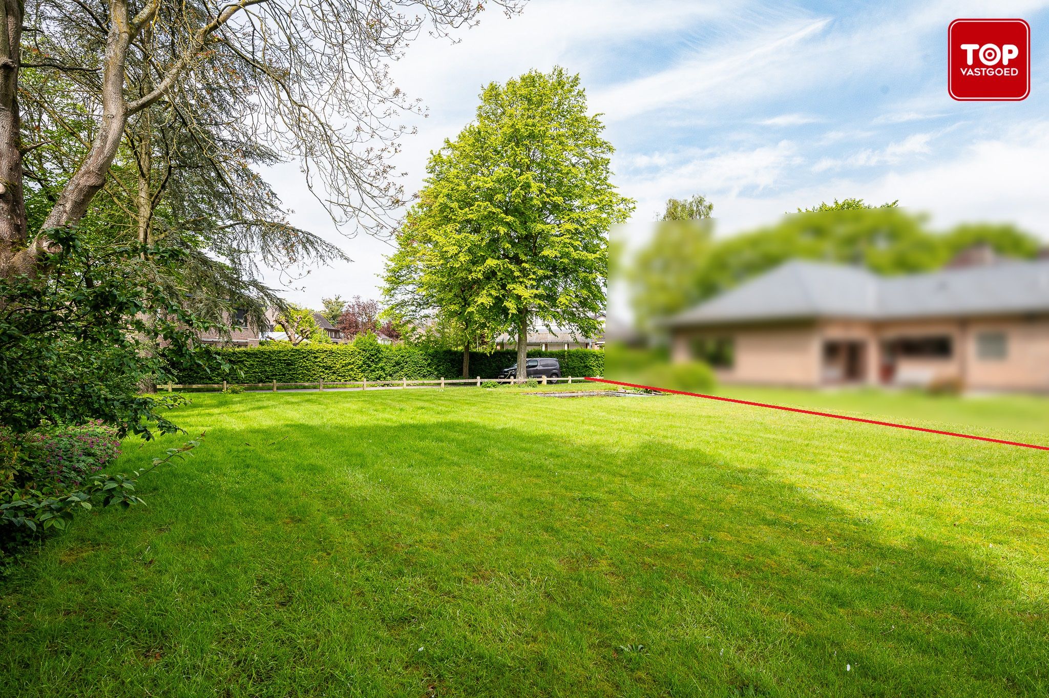 Mooie Bouwgrond in een residentiële buurt met uitstekende bereikbaarheid foto {{pictureIndex}}