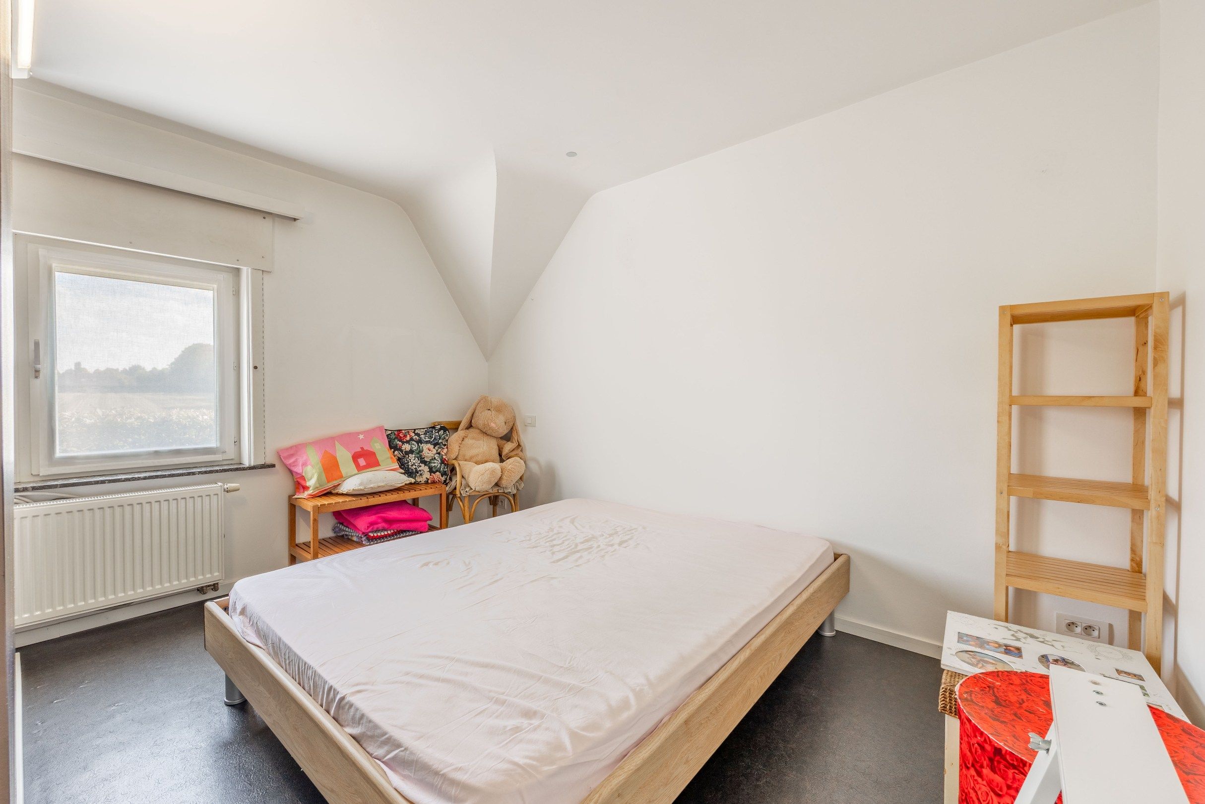 INSTAPKLARE GEZINSWONING MET GARAGE foto 21