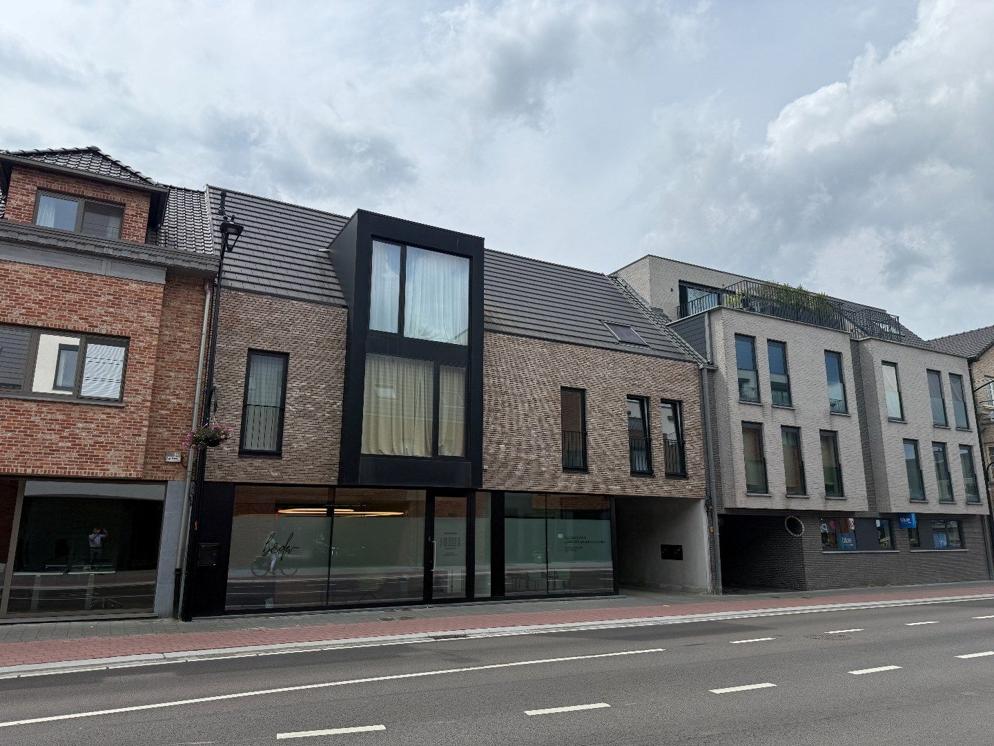 Stijlvol 2slpk appartement met terras en garage foto 15