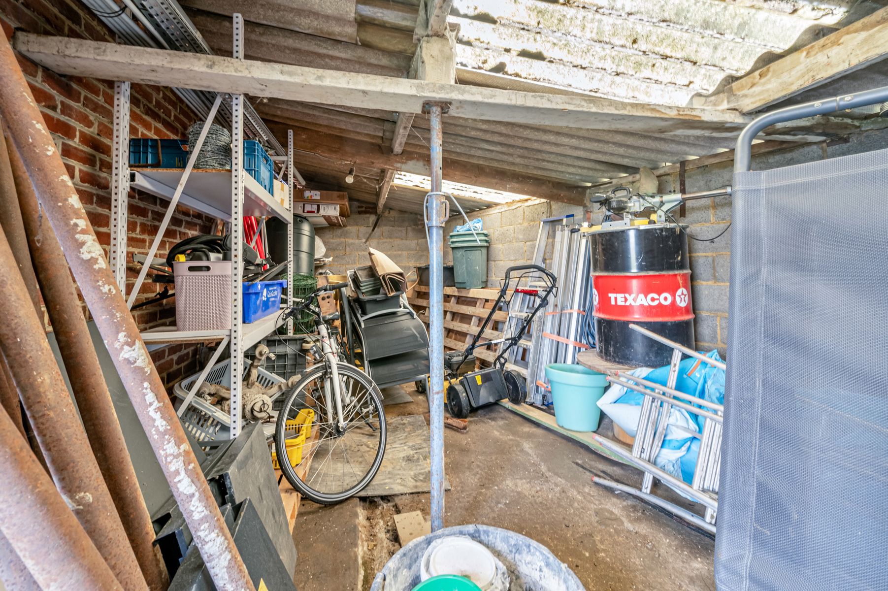 Rustig gelegen open bebouwing met 3 slpk en ruime tuin foto 14