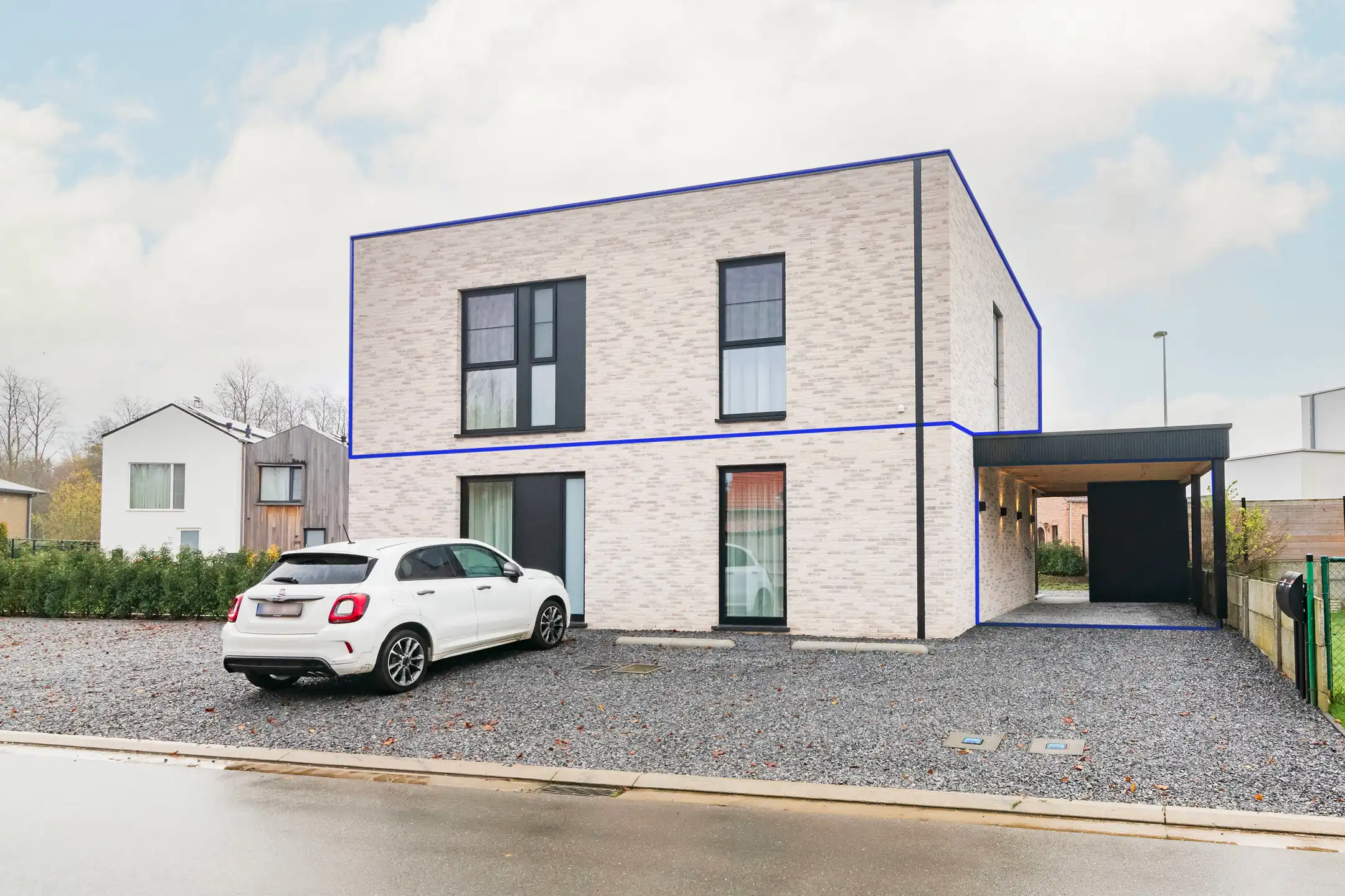 Instapklaar appartement met tuin en carport op toplocatie foto {{pictureIndex}}