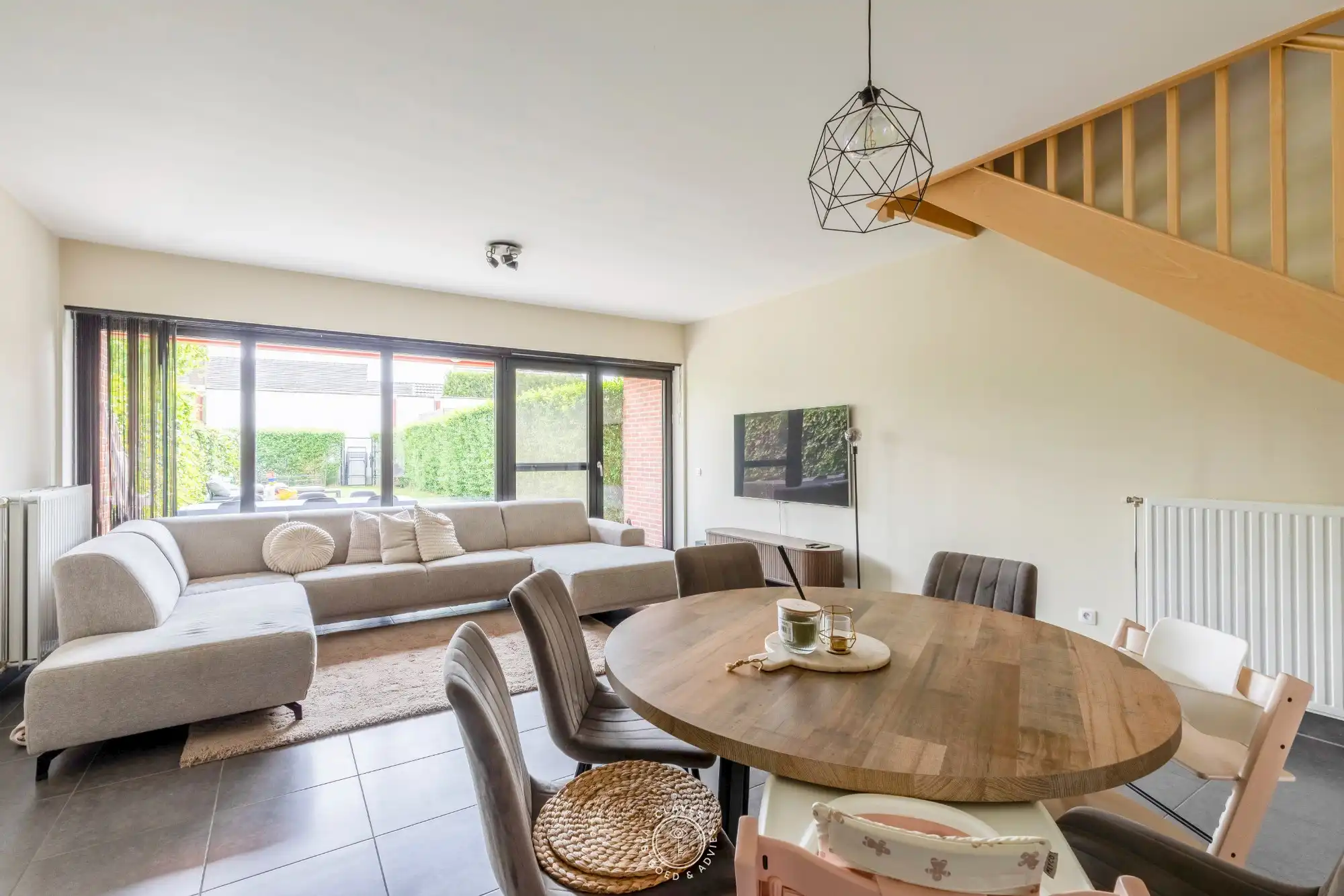 Energiezuinige halfopen woning met tuin en 3 slaapkamers in het centrum foto 3