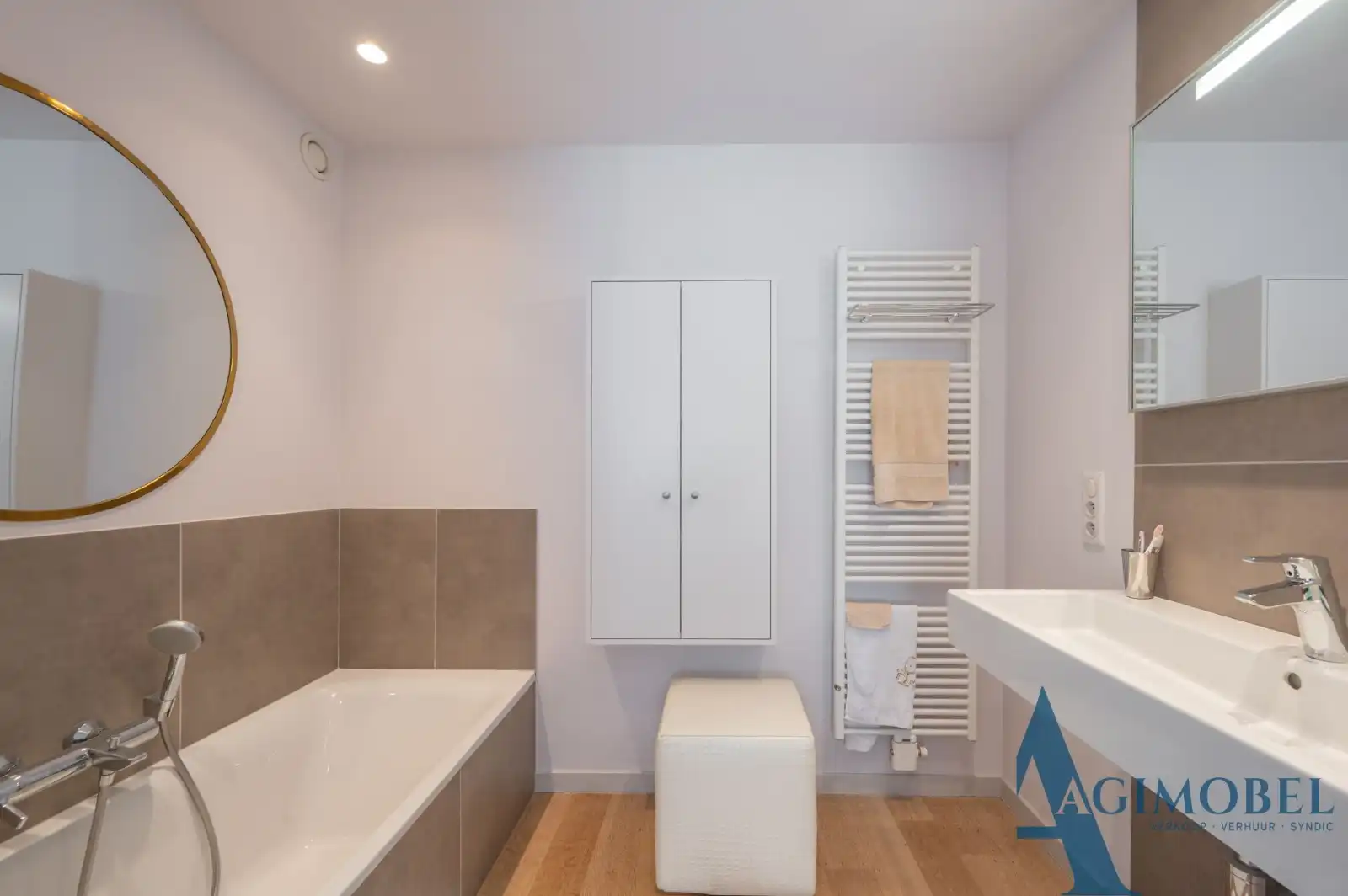 Eigentijds en perfect afgewerkt 2-slaapkamerappartement op toplocatie in Knokke. foto 9