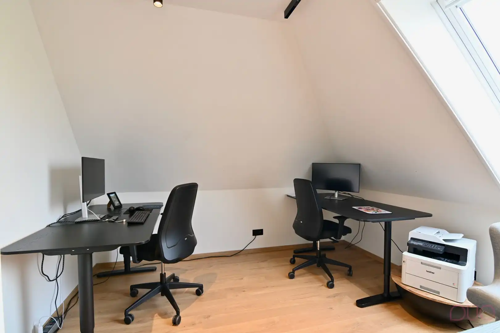 Knappe, exclusieve halfopen bebouwing met uitbreidingsmogelijkheden dankzij naastliggende bouwgrond foto 36