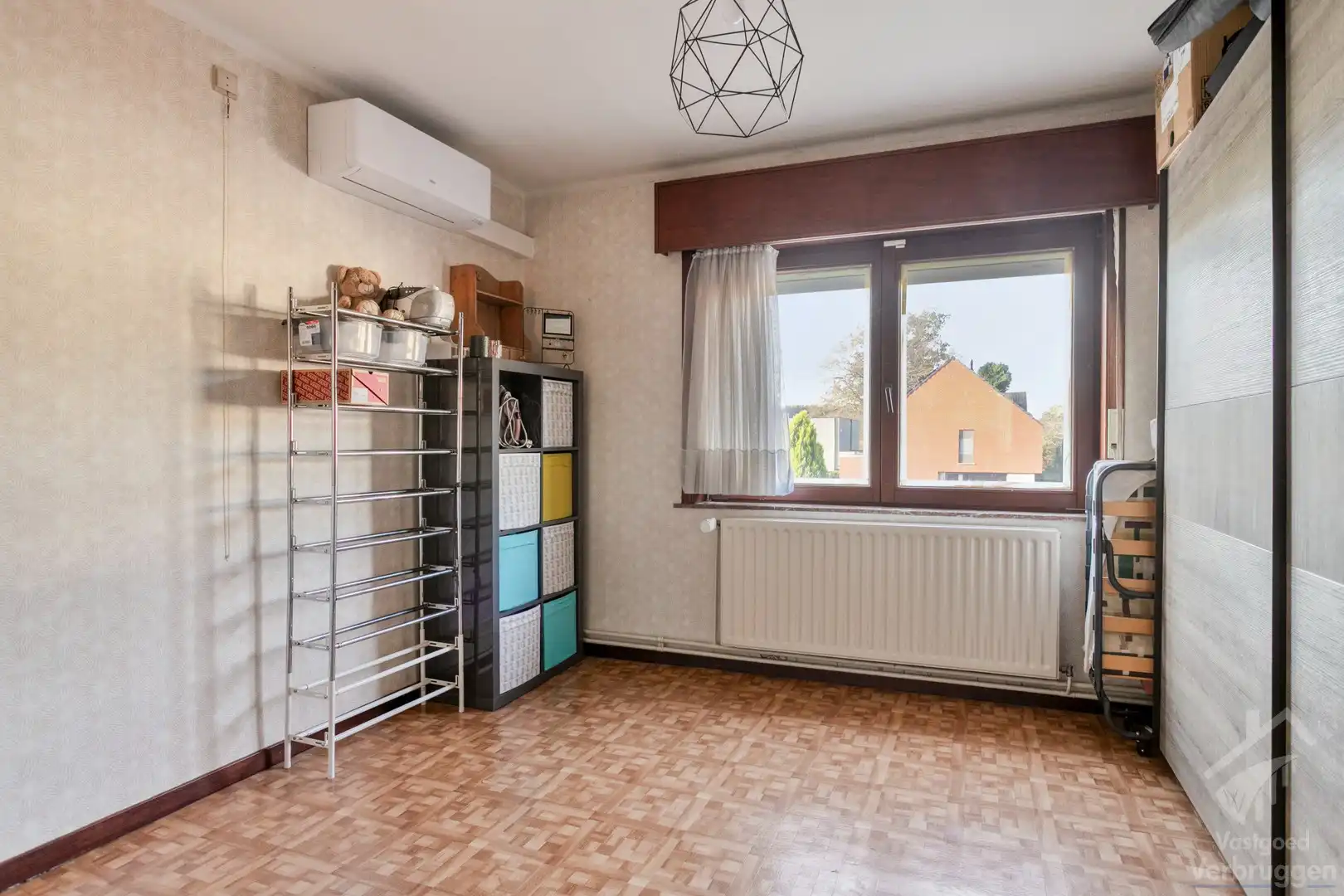 Ruime woning met 5 slaapkamers en 2 parkeerplaatsen foto 11