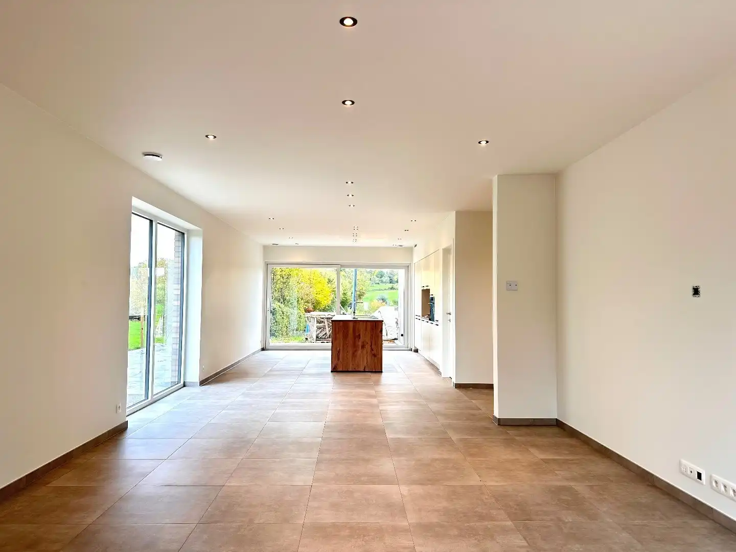 Te huur: prachtige nieuwbouwwoning in groene omgeving te Voeren foto 3