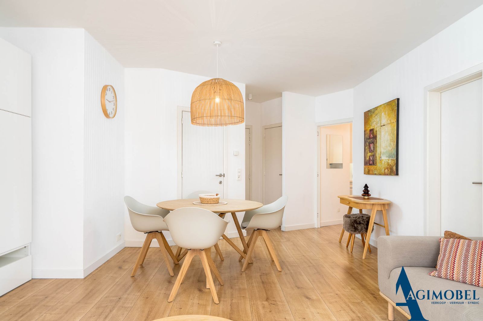 Ideaal gelegen 1-slaapkamerappartement, volledig zuidgericht en met een open zicht op de mooie Koningslaan te Knokke. foto 3