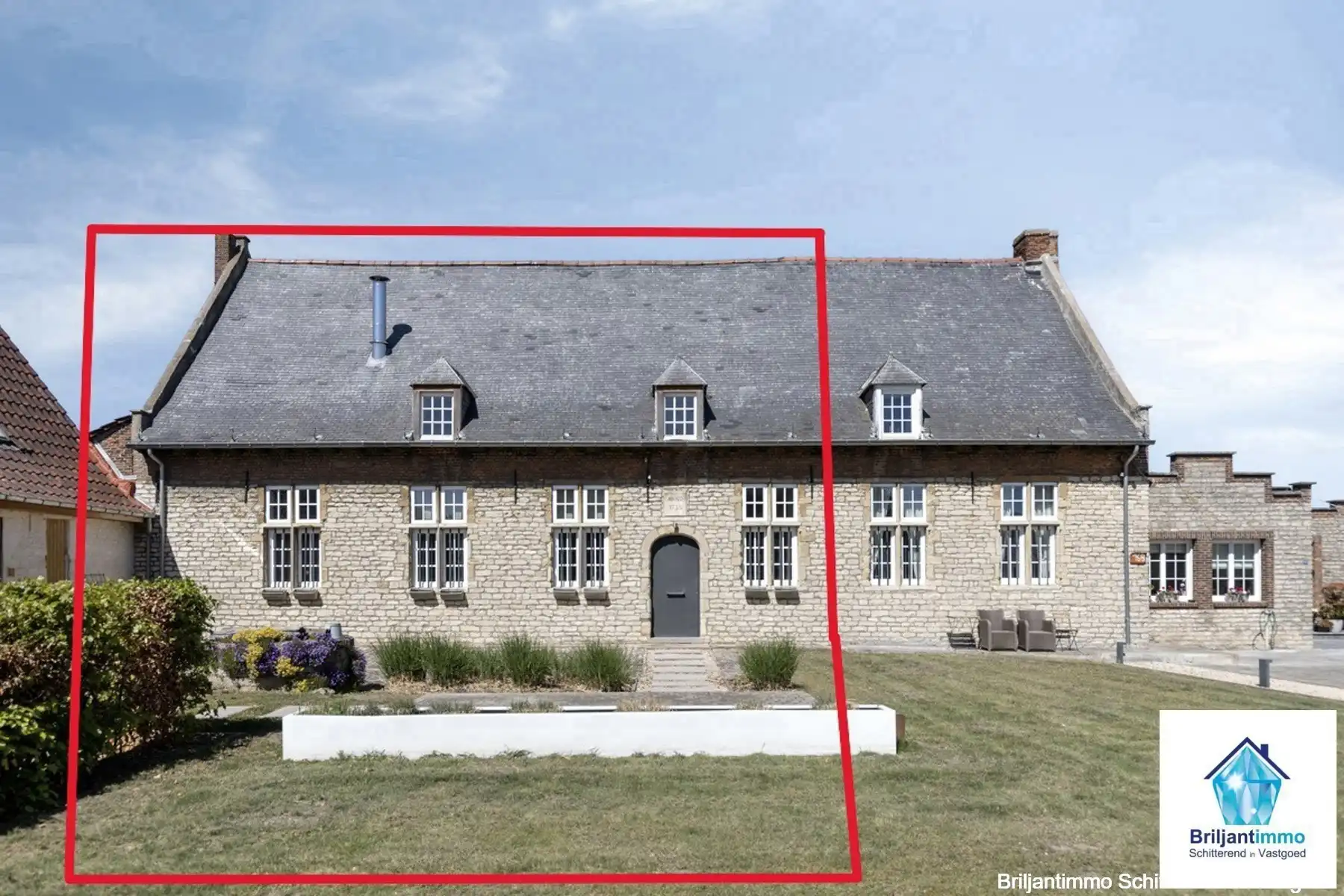Uiterst charmante en gerenoveerde hoeve met gezellige tuin foto 2