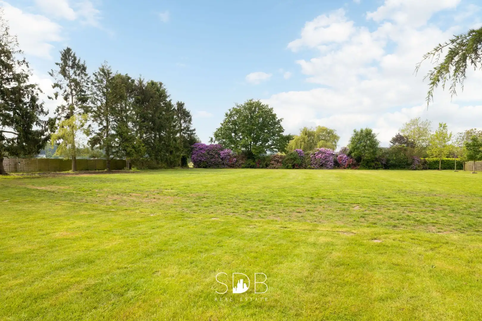 Prachtige villa met zwembad, paardenstallen, paddock en grasland op 1,3HA foto 31