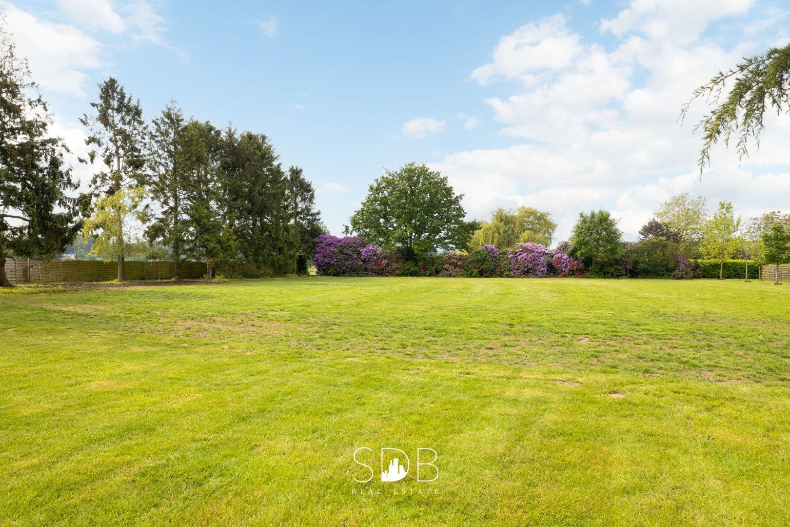 Prachtige villa met zwembad, paardenstallen, paddock en grasland op 1,3HA foto 31