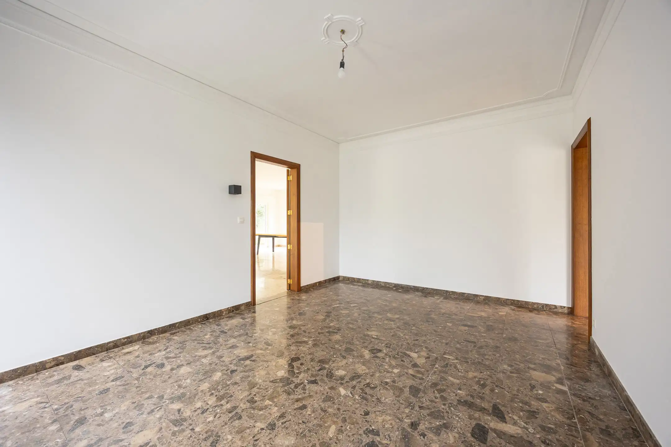 Laagbouwvilla op een prachtig perceel van ca . 3058 m² foto 2