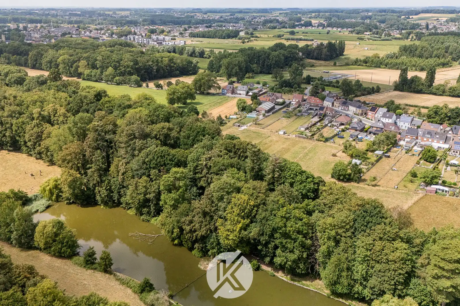 Verzorgde woning met prachtig verzicht in Ressegem foto 4