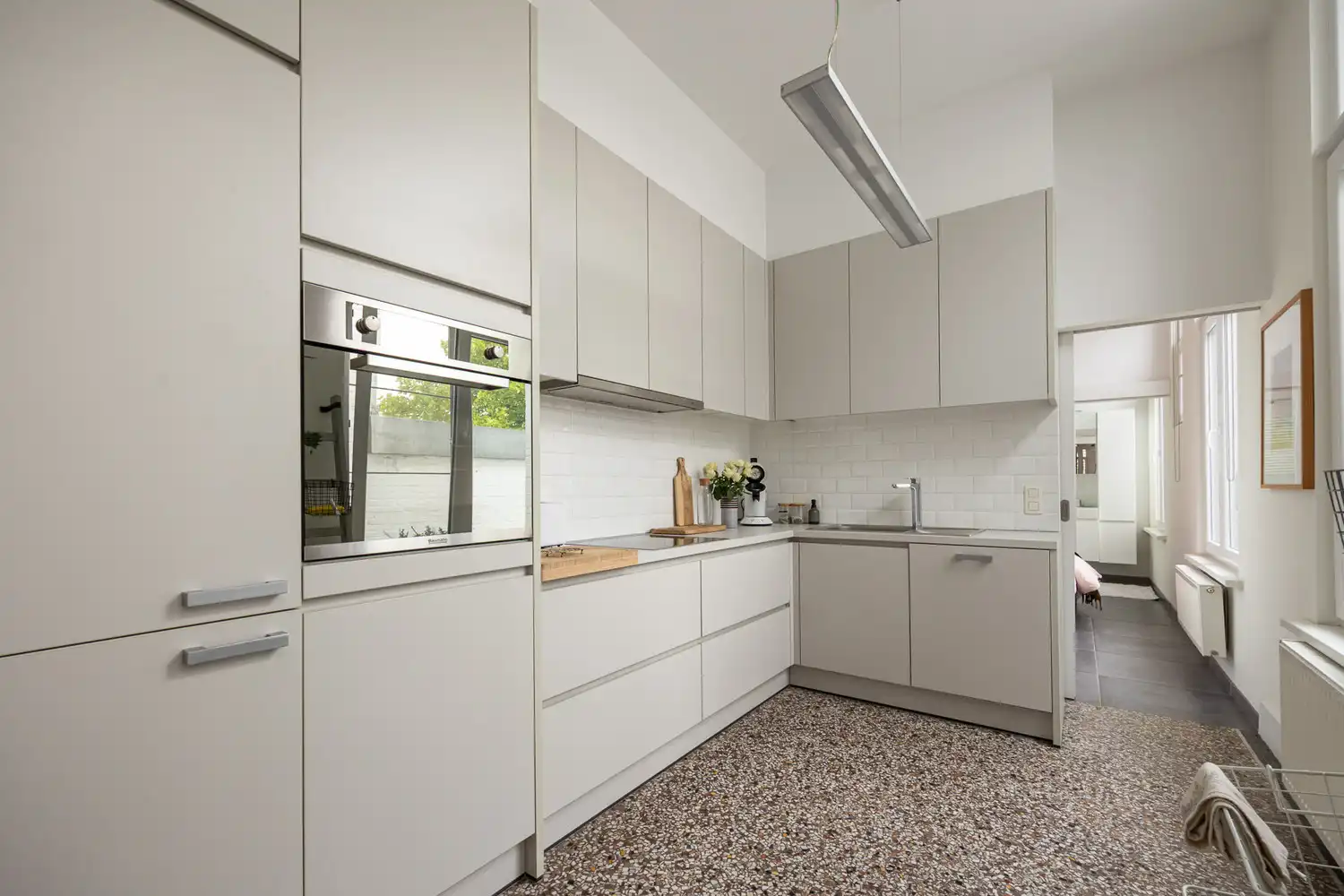 Prachtige gerenoveerde herenwoning van 341 m² in hartje Antwerpen met tal van mogelijkheden: combi wonen/werken of gedeeltelijke verhuurmogelijkheden foto 29