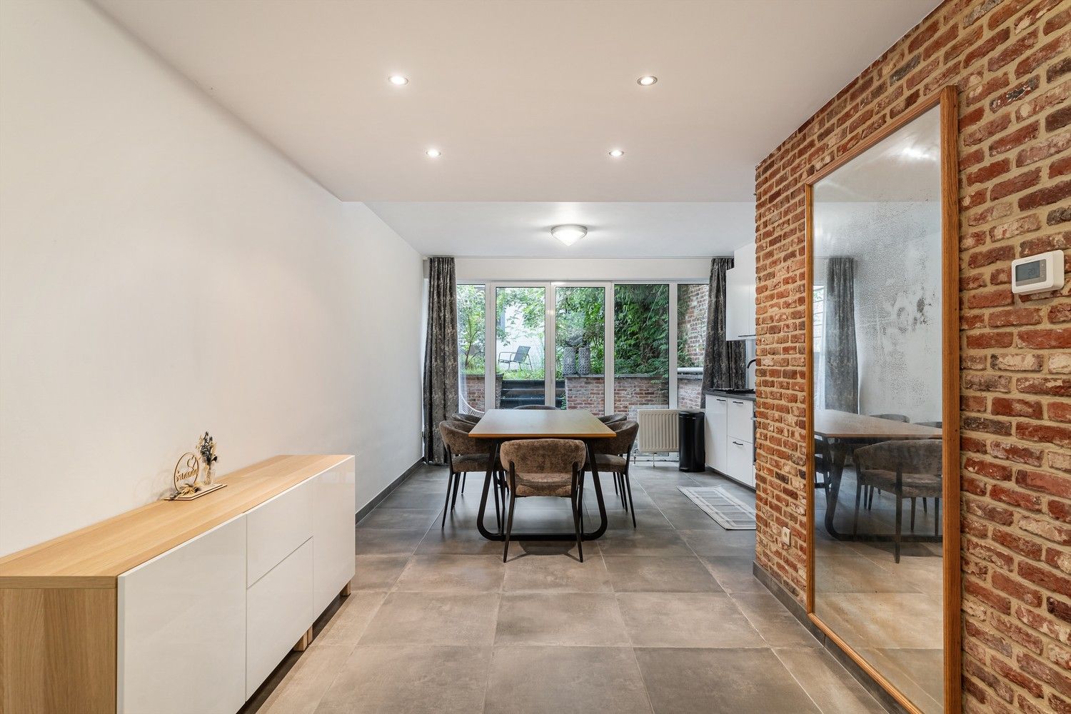 Charmant appartementsgebouw op toplocatie in het centrum van Sint-Truiden foto 11