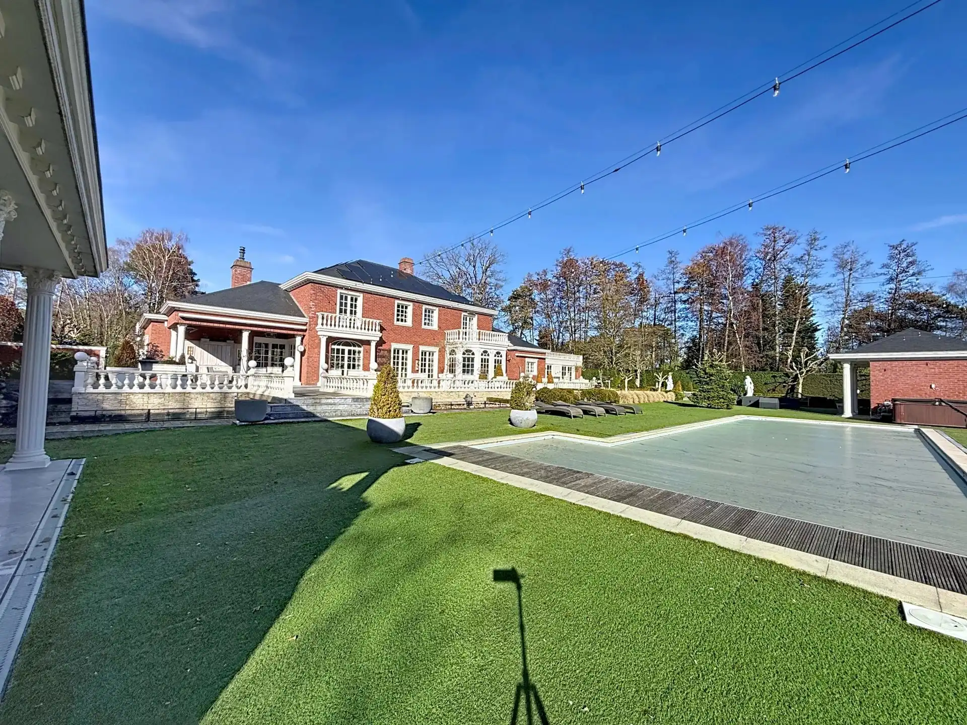 Prachtige luxueuze villa in Amerikaanse stijl met 4 slaapkamers en 2 badkamers. foto 40